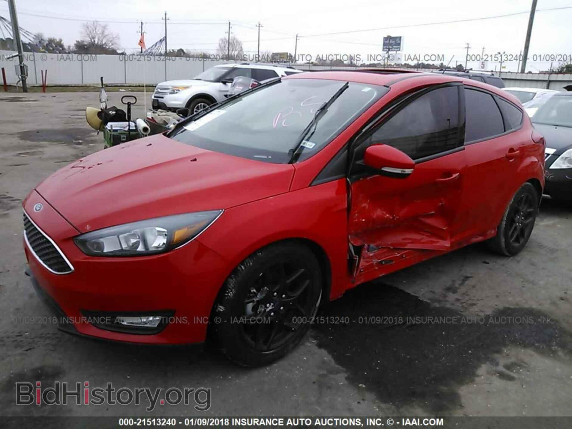 2016 Ford Focus - VIN: 1FADP3K2XGL339652 - Photo 2