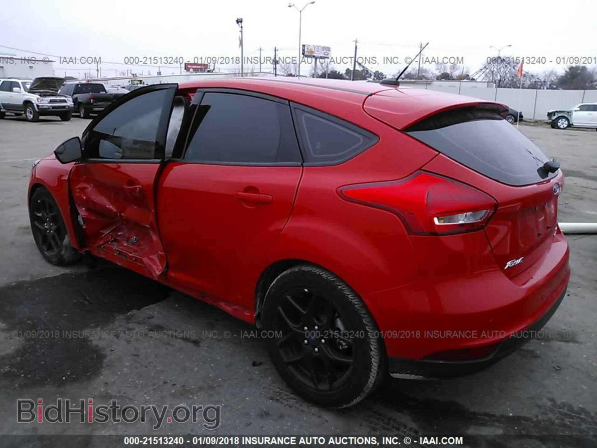 2016 Ford Focus - VIN: 1FADP3K2XGL339652 - Photo 3