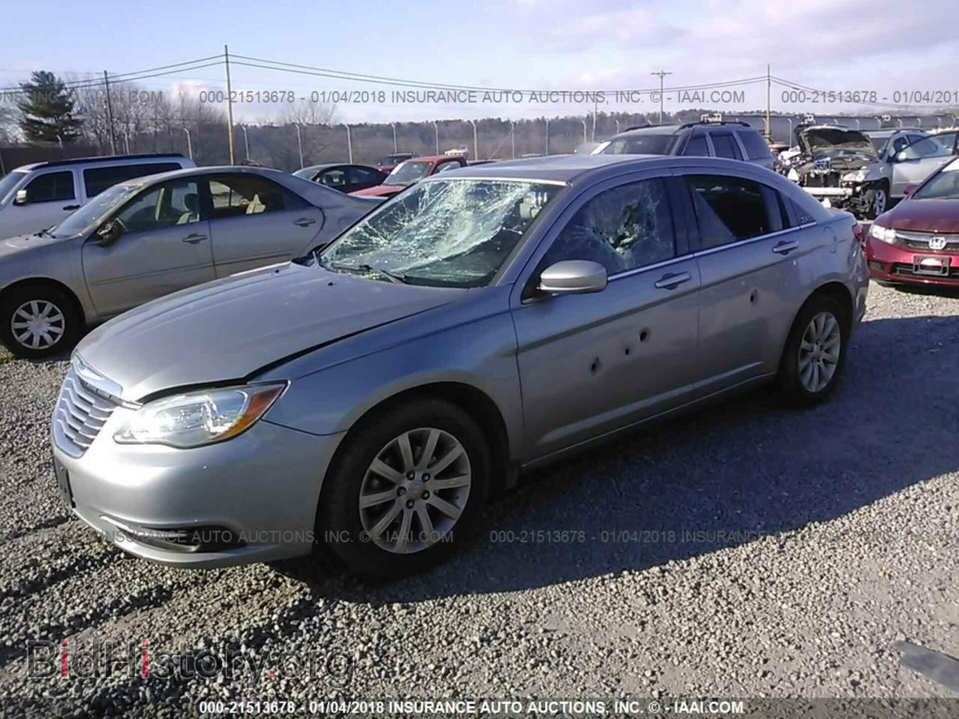 2014 Chrysler 200 - VIN: 1C3CCBBB5EN191217 - Photo 2
