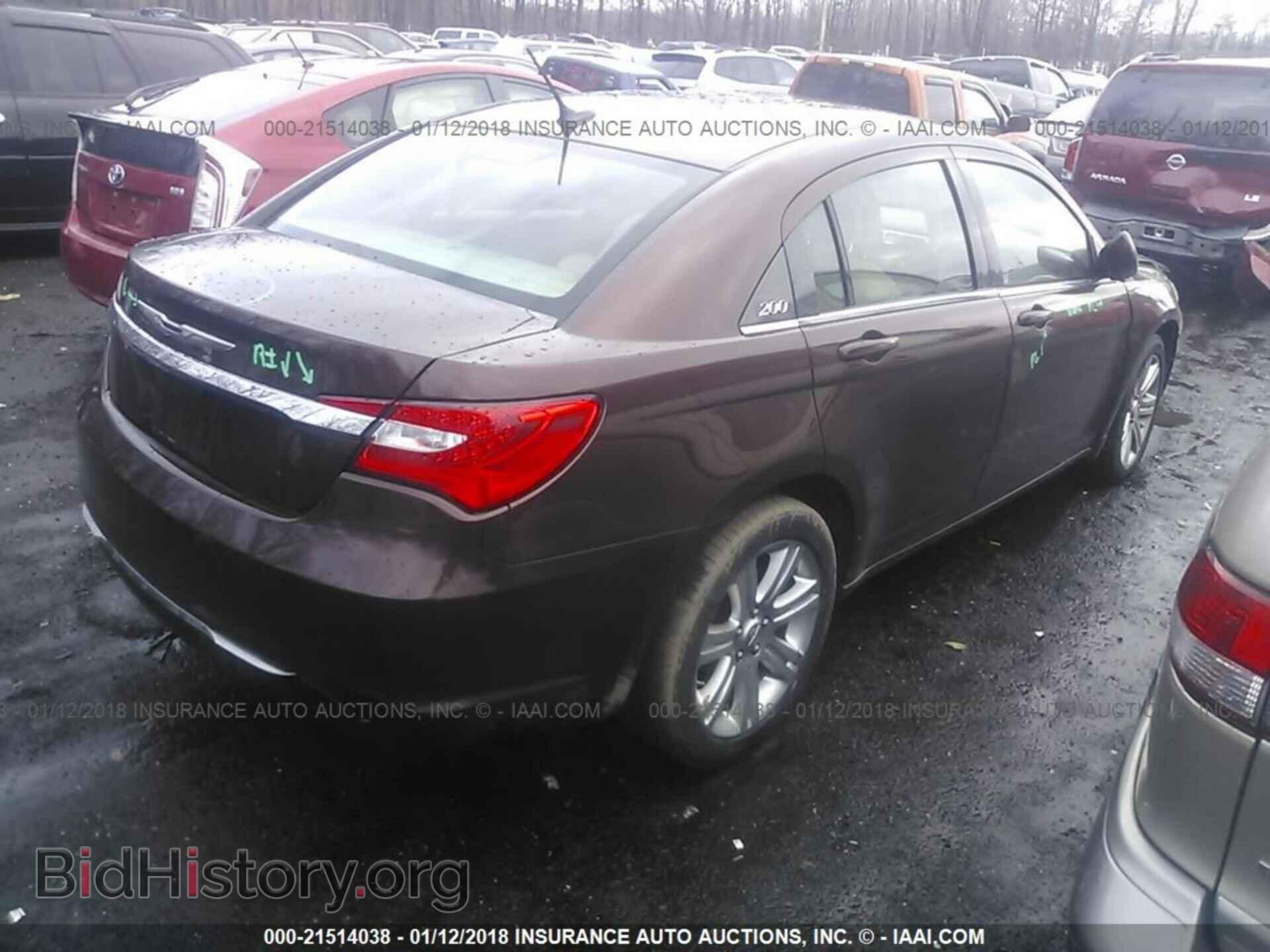 2013 Chrysler 200 - VIN: 1C3CCBBB5DN615025 - Фото 4