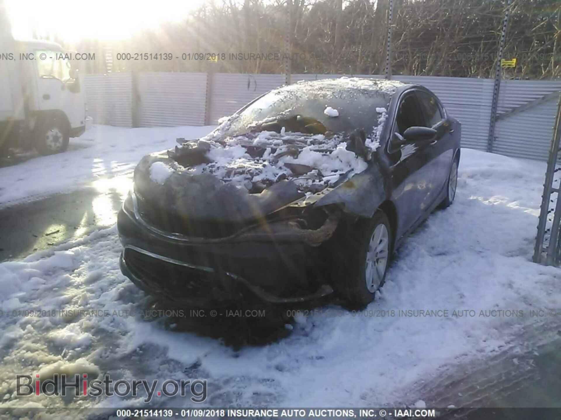 2015 Chrysler 200 - VIN: 1C3CCCAB7FN717405 - Фото 2