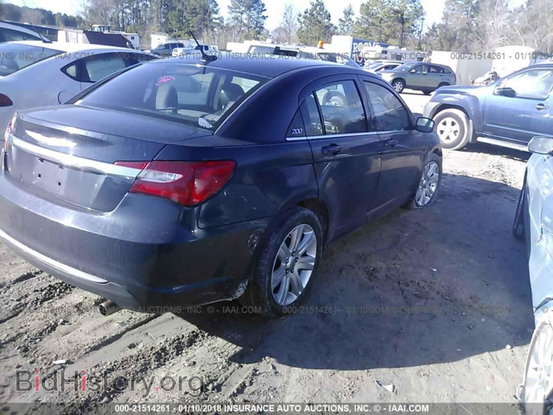 2013 Chrysler 200 - VIN: 1C3CCBAB2DN761433 - Photo 4
