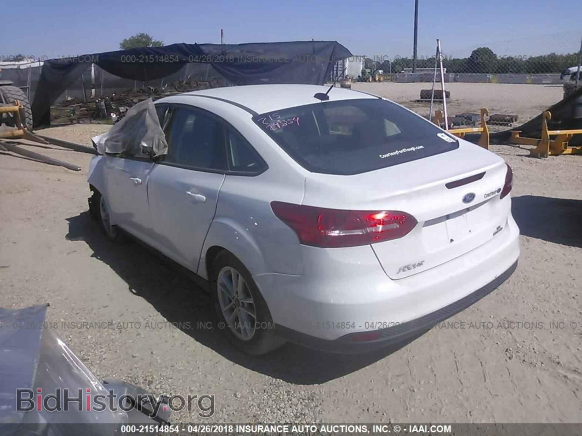 2015 Ford Focus - VIN: 1FADP3F29FL238482 - Photo 3