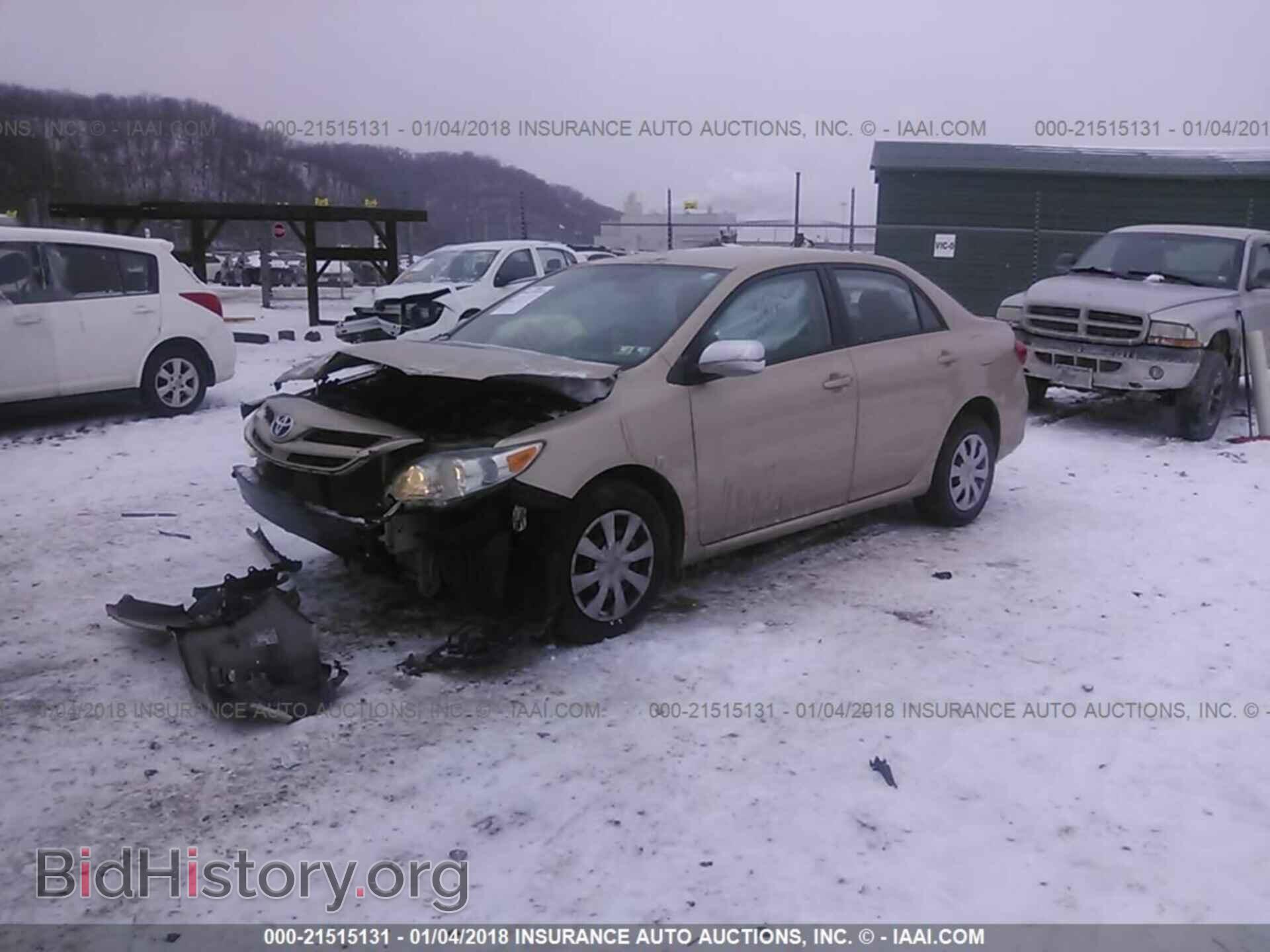 2011 Toyota Corolla - VIN: 2T1BU4EE6BC682609 - Фото 2