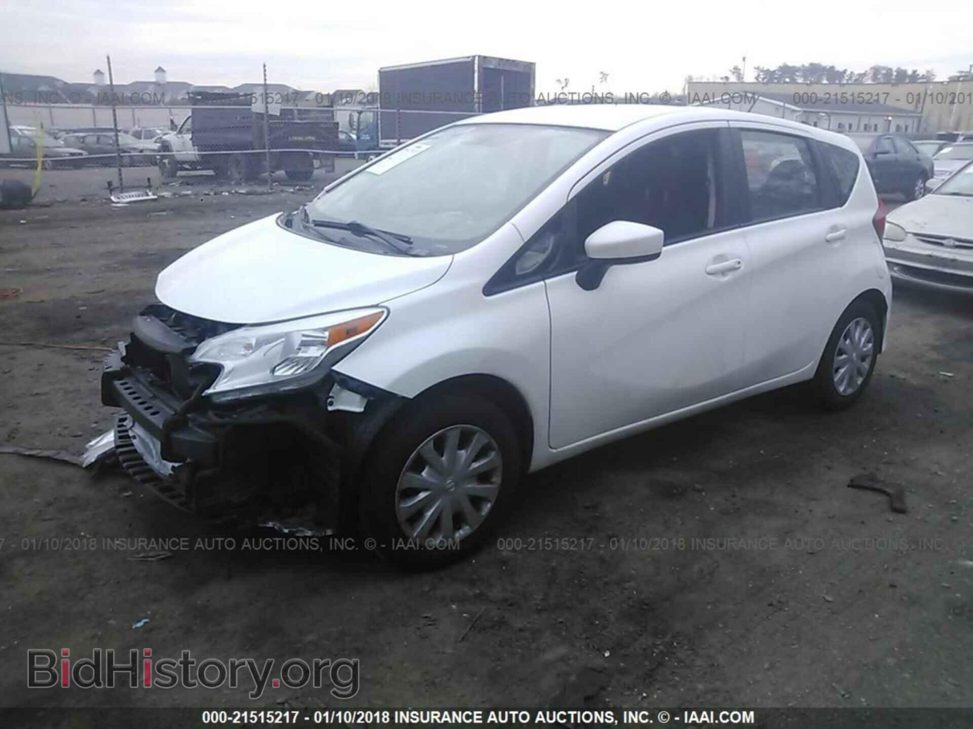 2015 Nissan Versa note - VIN: 3N1CE2CP1FL363800 - Фото 2