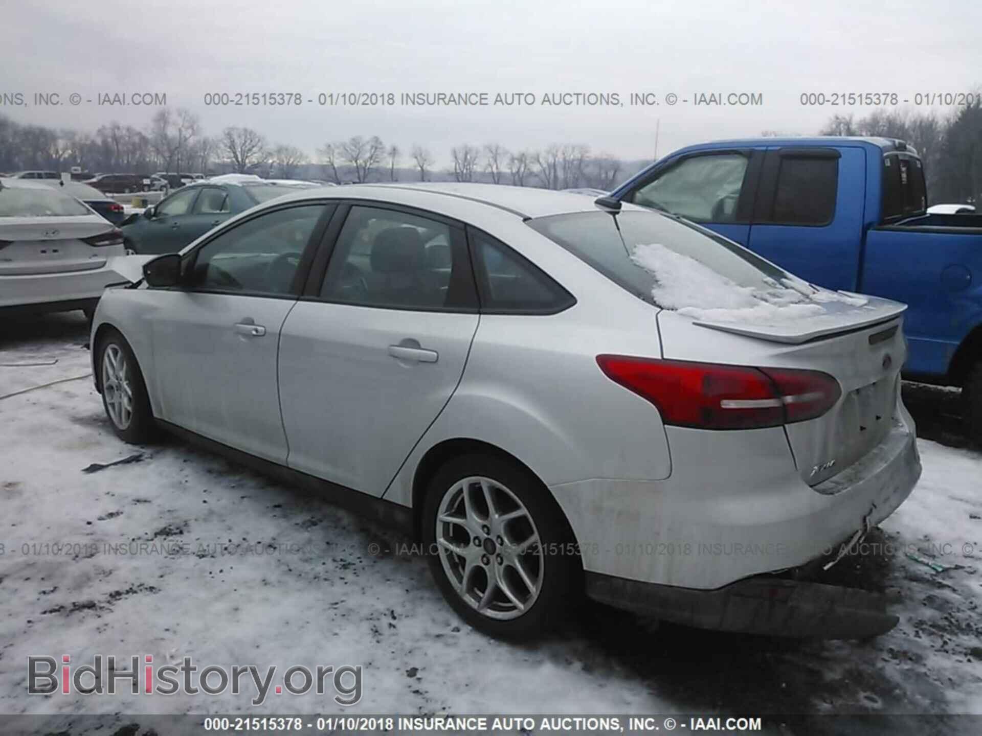 2015 Ford Focus - VIN: 1FADP3F20FL363029 - Photo 3