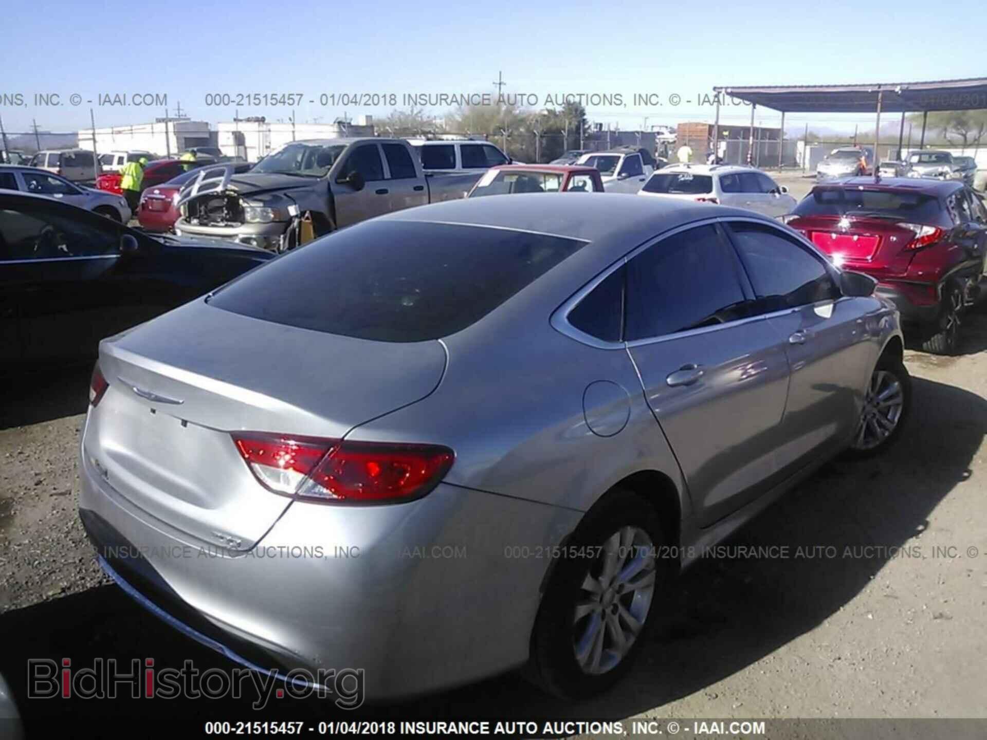 2015 Chrysler 200 - VIN: 1C3CCCAB4FN570346 - Photo 4