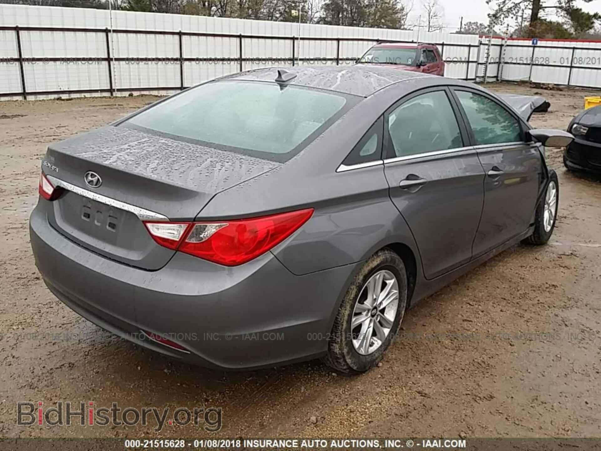 2012 Hyundai Sonata - VIN: 5NPEB4AC8CH497323 - Photo 4