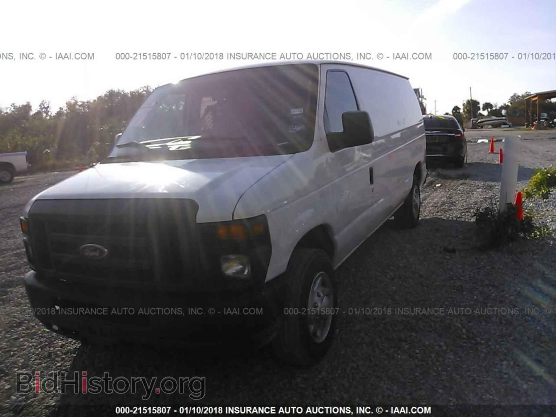 2011 Ford Econoline - VIN: 1FTNE1EW7BDA45054 - Photo 2