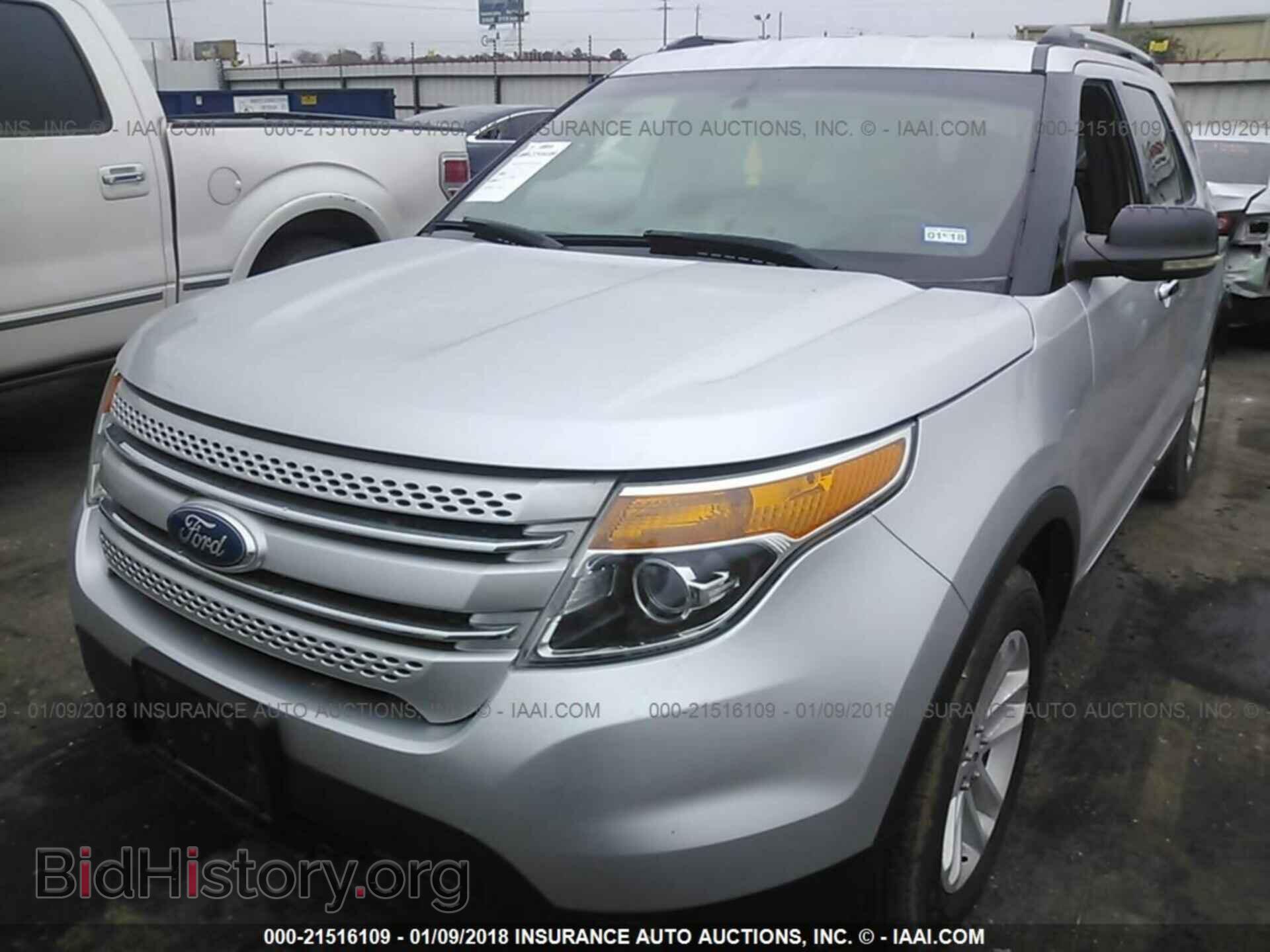 2012 Ford Explorer - VIN: 1FMHK7D97CGA05637 - Фото 2
