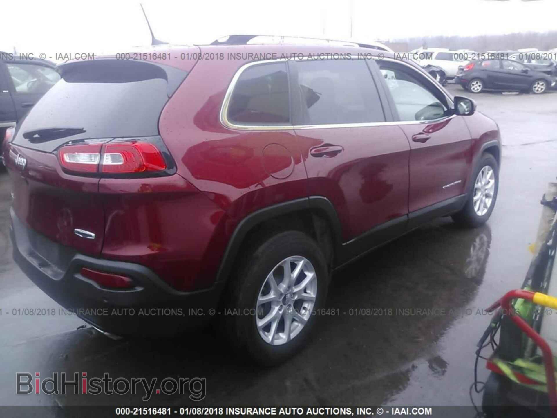 2017 Jeep Cherokee - VIN: 1C4PJMCS4HW581785 - Photo 4