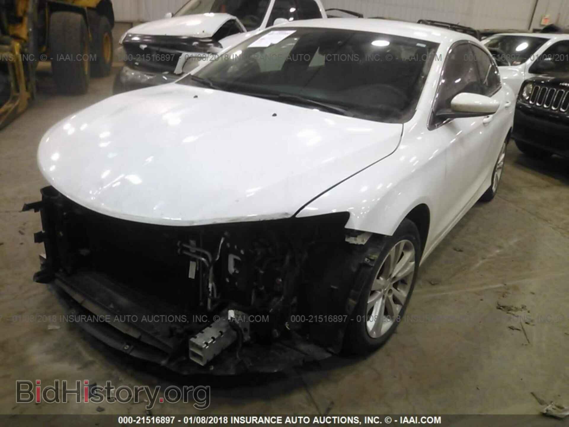 2015 Chrysler 200 - VIN: 1C3CCCAB7FN502056 - Photo 2