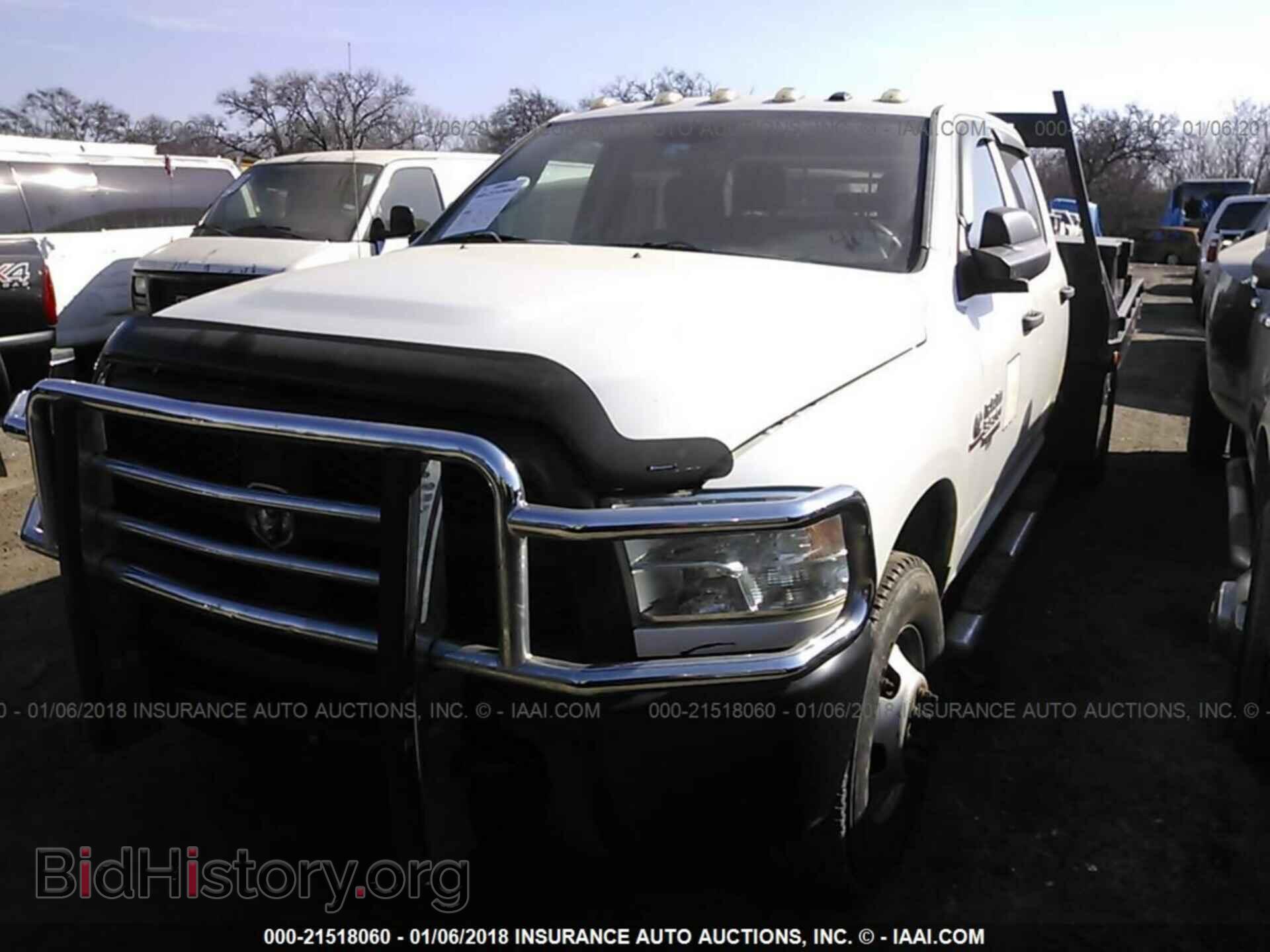 2013 Ram 3500 - VIN: 3C7WRTCL2DG557228 - Photo 2