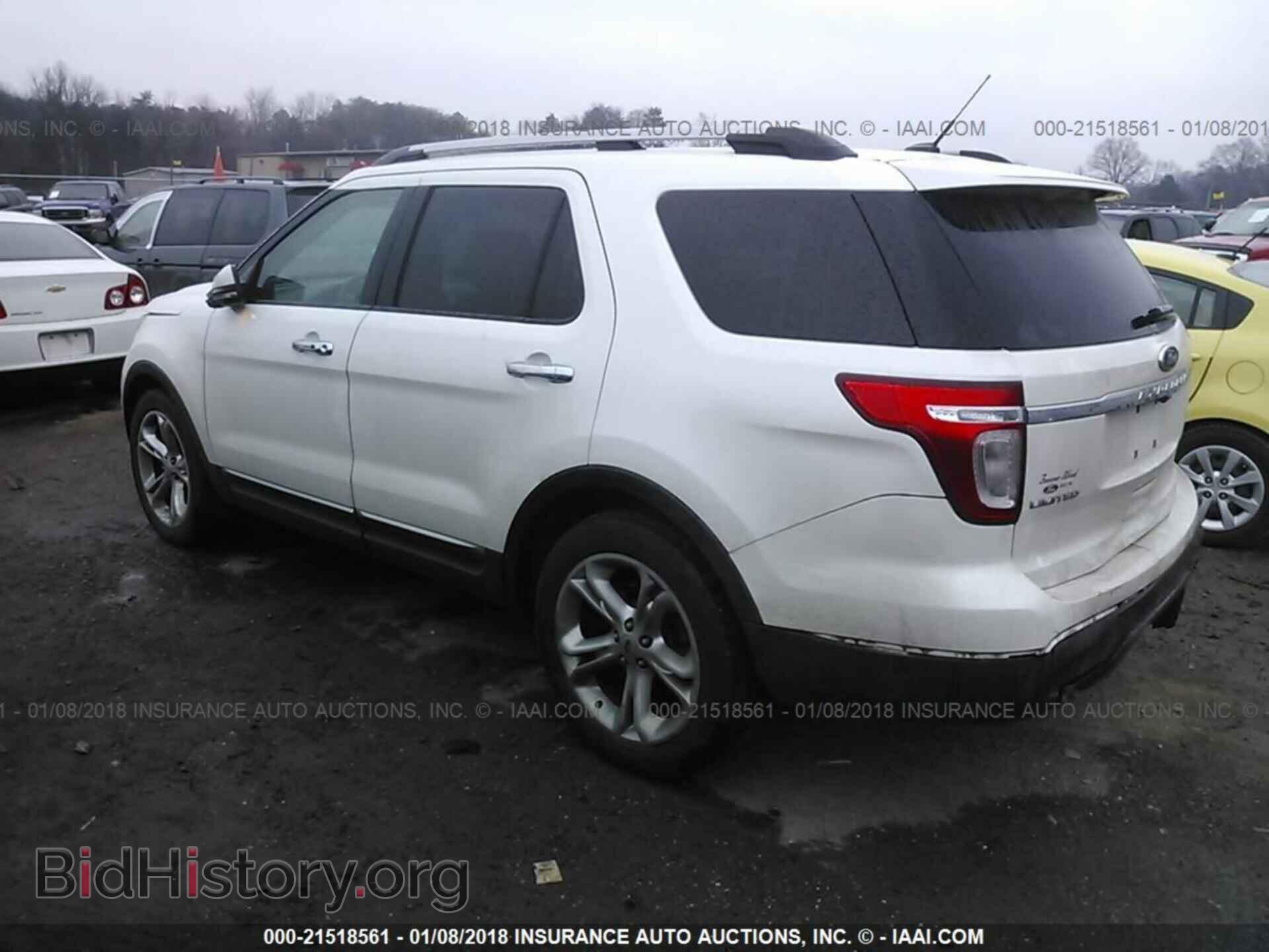 2011 Ford Explorer - VIN: 1FMHK7F83BGA00499 - Фото 3