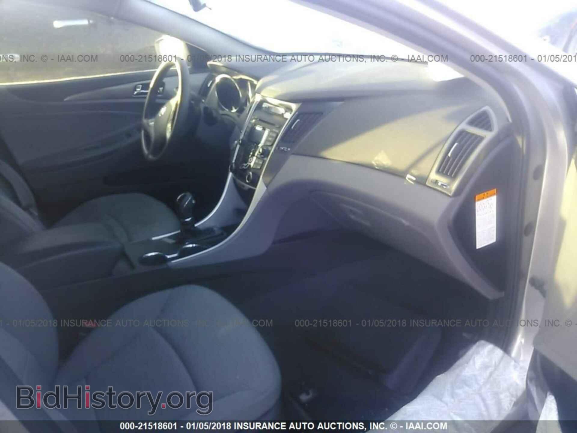 2012 Hyundai Sonata - VIN: KMHEC4A45CA046343 - Photo 5