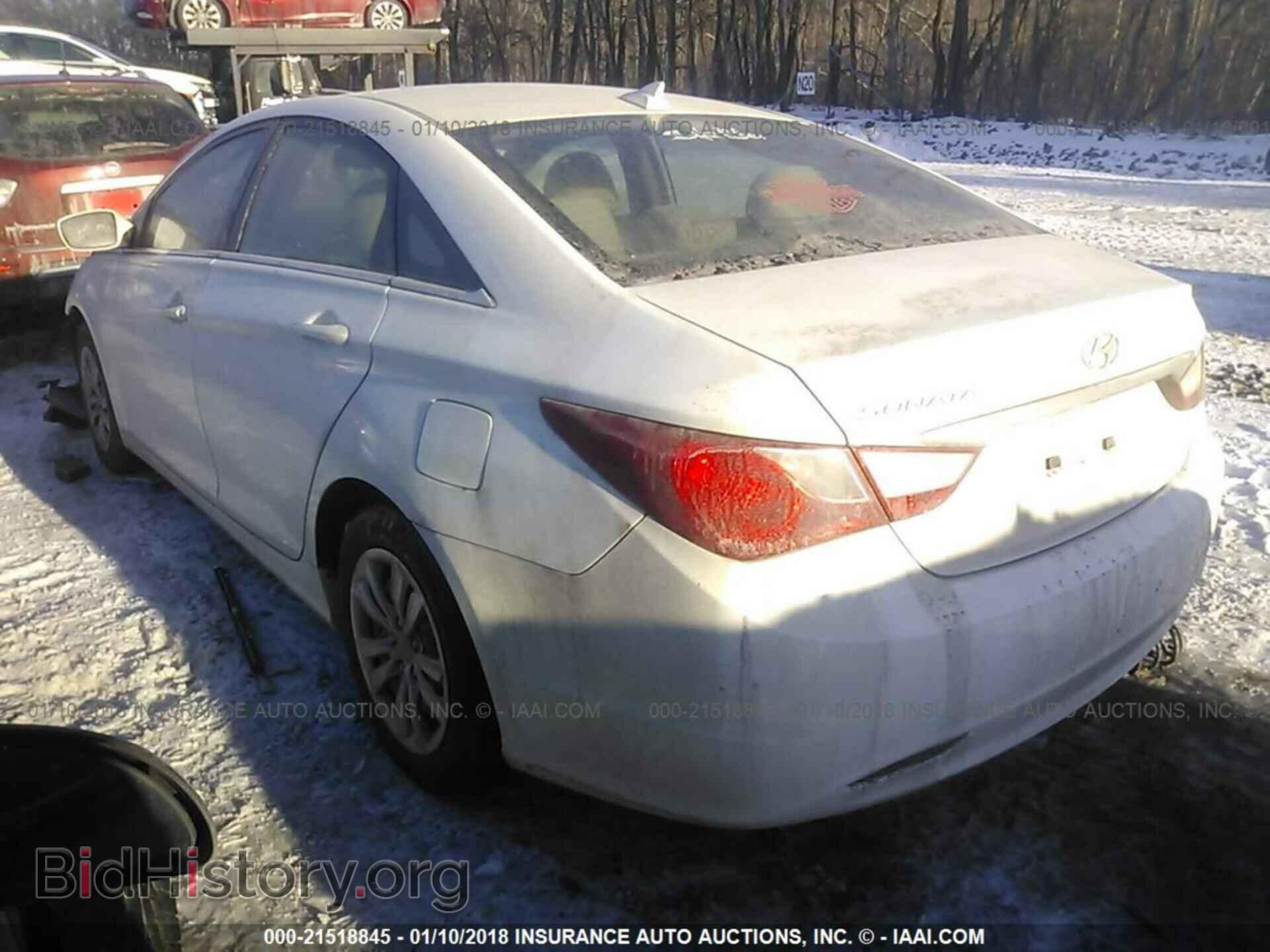 2012 Hyundai Sonata - VIN: 5NPEB4AC2CH396228 - Фото 3