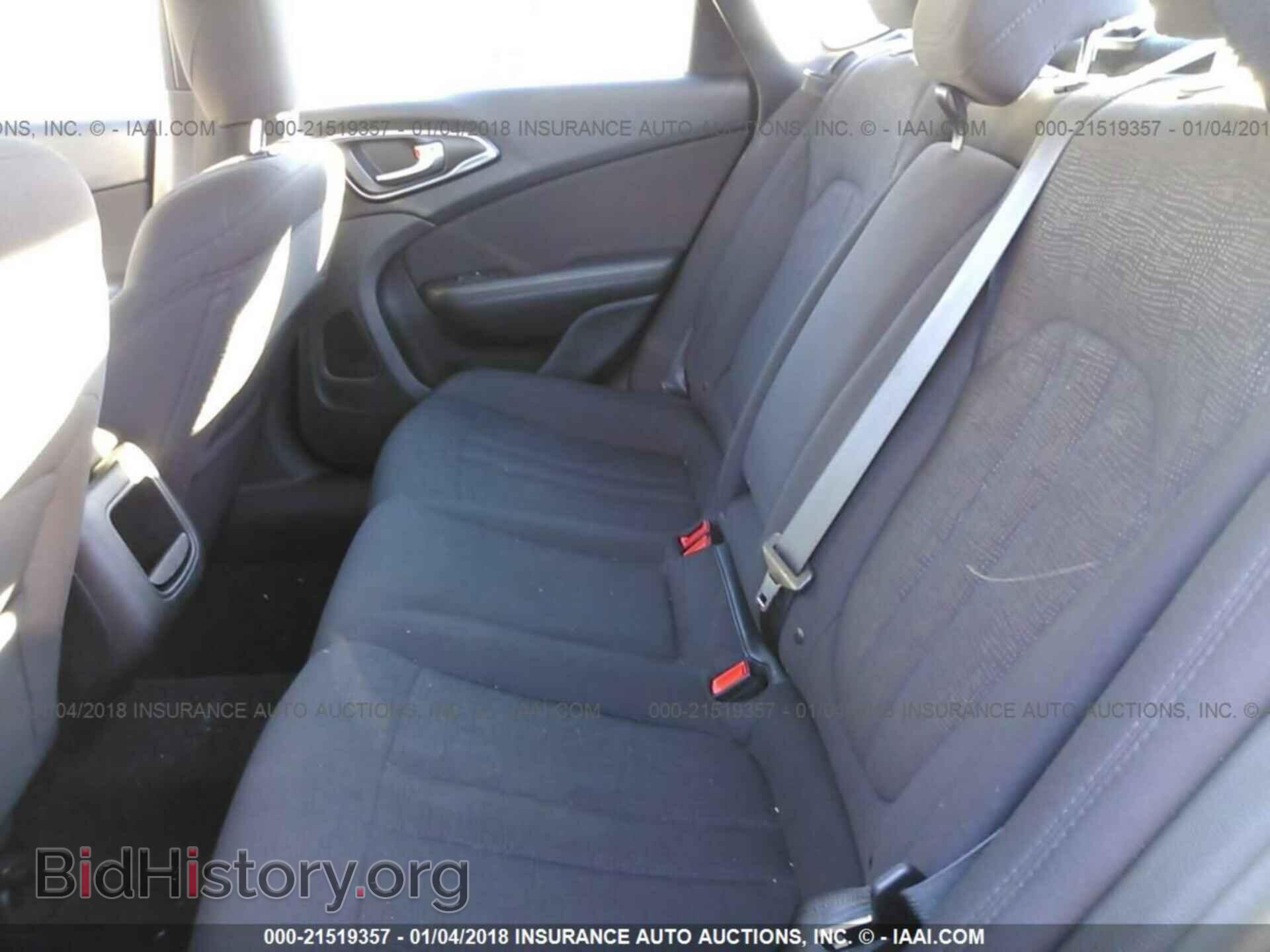 2016 Chrysler 200 - VIN: 1C3CCCAB2GN172151 - Photo 8
