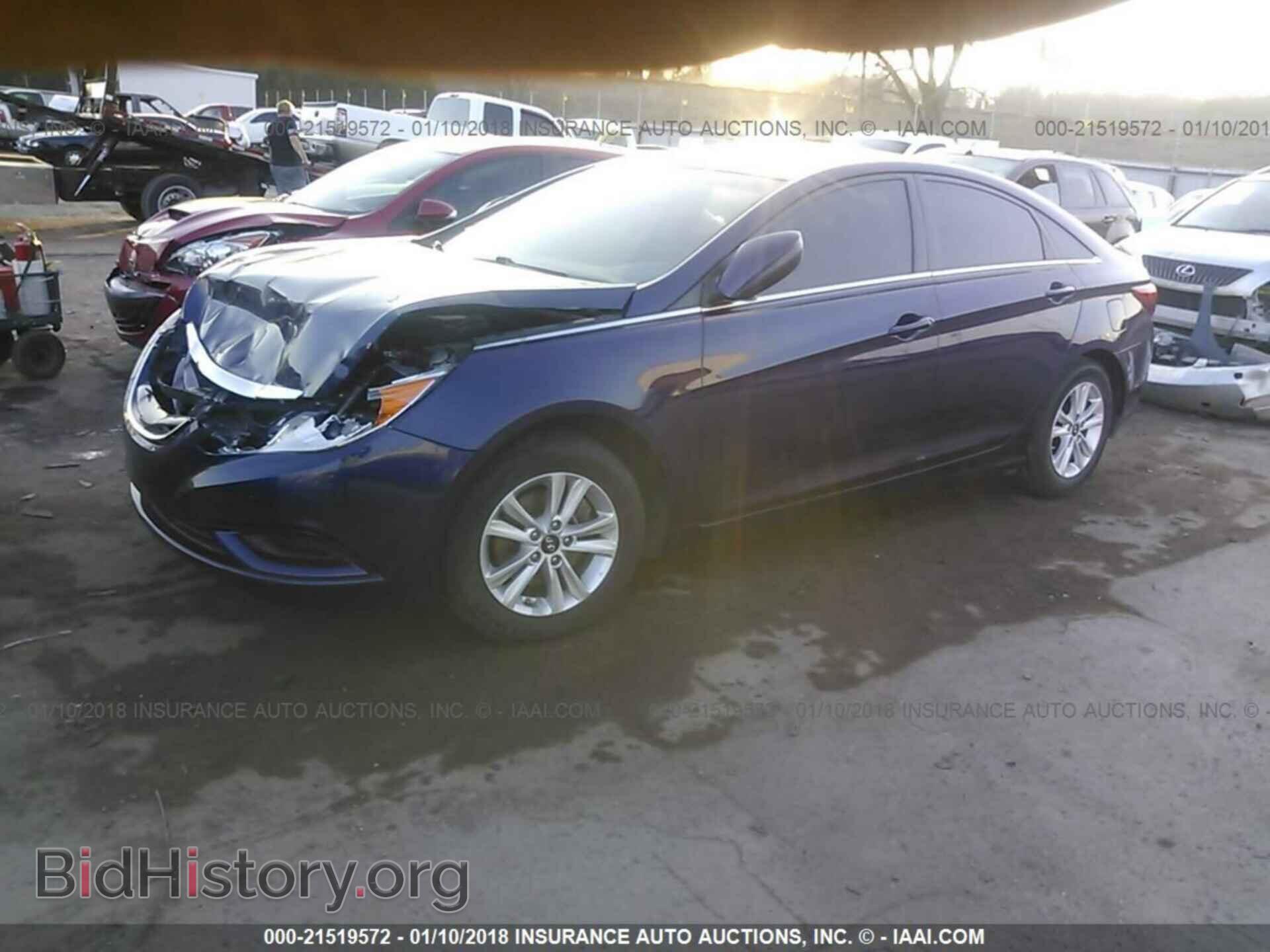 2012 Hyundai Sonata - VIN: 5NPEB4AC7CH366237 - Фото 2