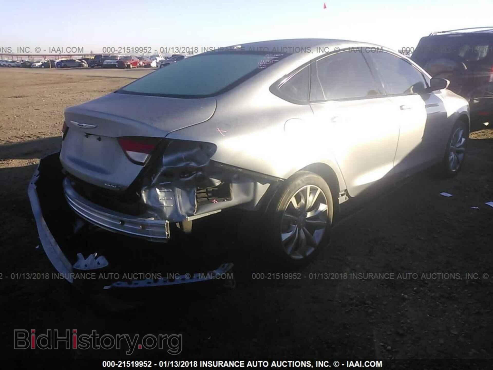 2016 Chrysler 200 - VIN: 1C3CCCBB1GN141777 - Photo 4