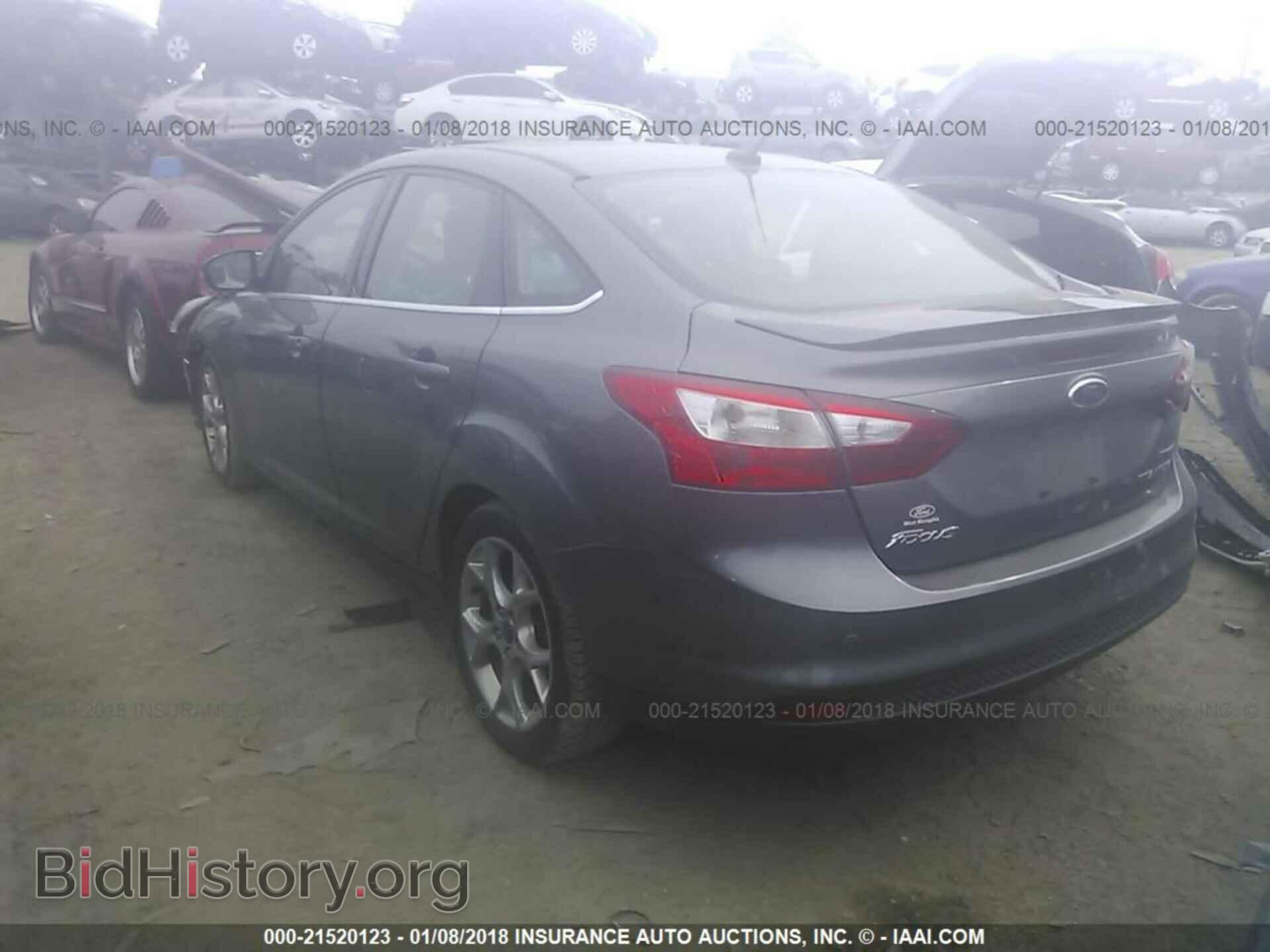 2012 Ford Focus - VIN: 1FAHP3J26CL144970 - Photo 3