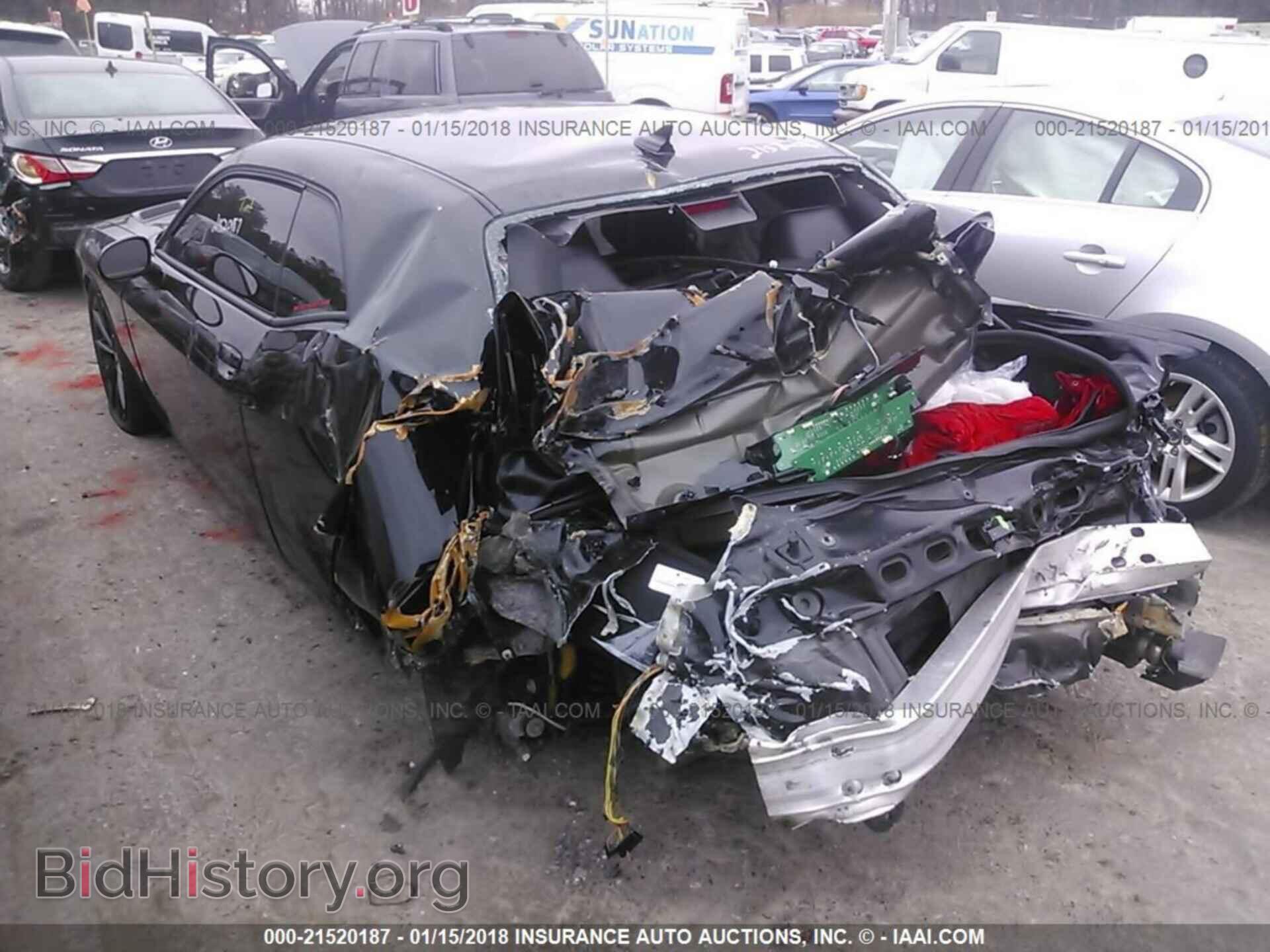 2016 Dodge Challenger - VIN: 2C3CDZC96GH152942 - Photo 3