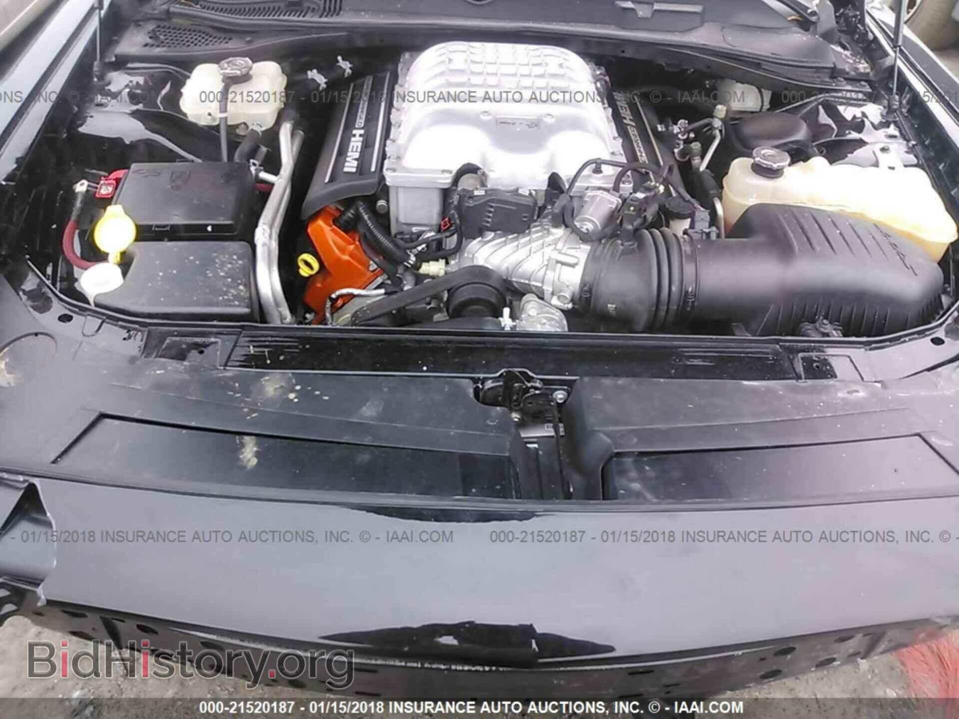 2016 Dodge Challenger - VIN: 2C3CDZC96GH152942 - Photo 10