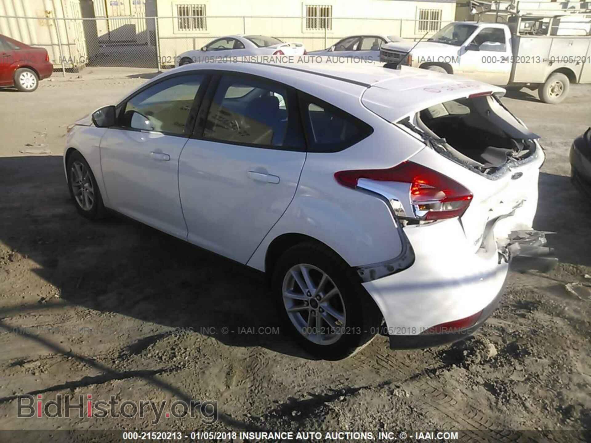 2015 Ford Focus - VIN: 1FADP3K29FL295030 - Photo 3