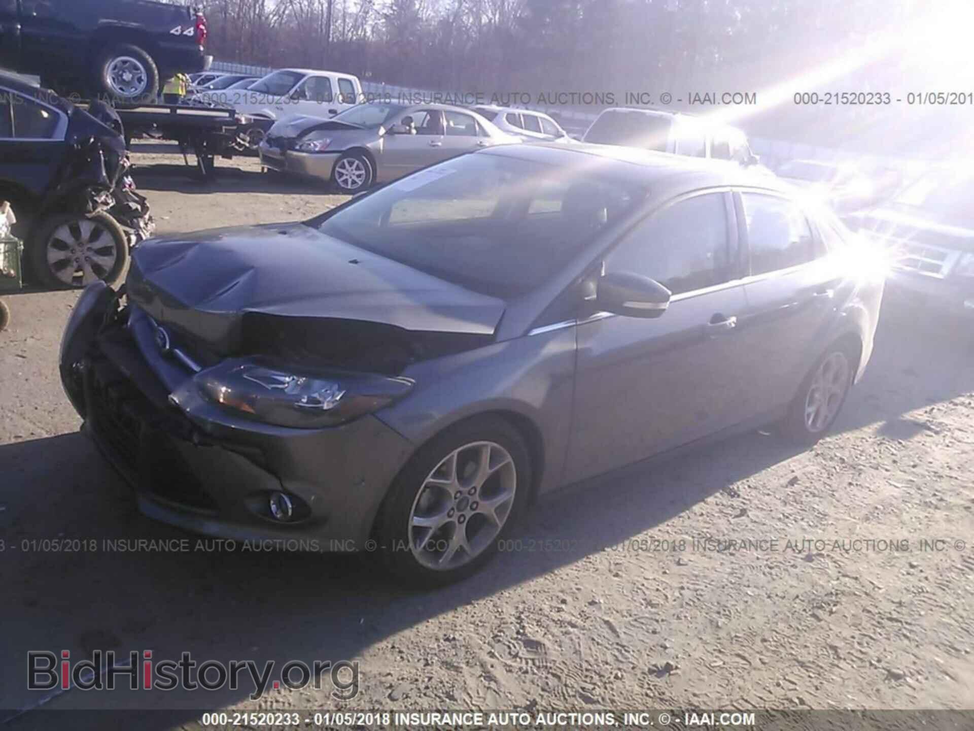 2013 Ford Focus - VIN: 1FADP3J27DL112058 - Фото 2