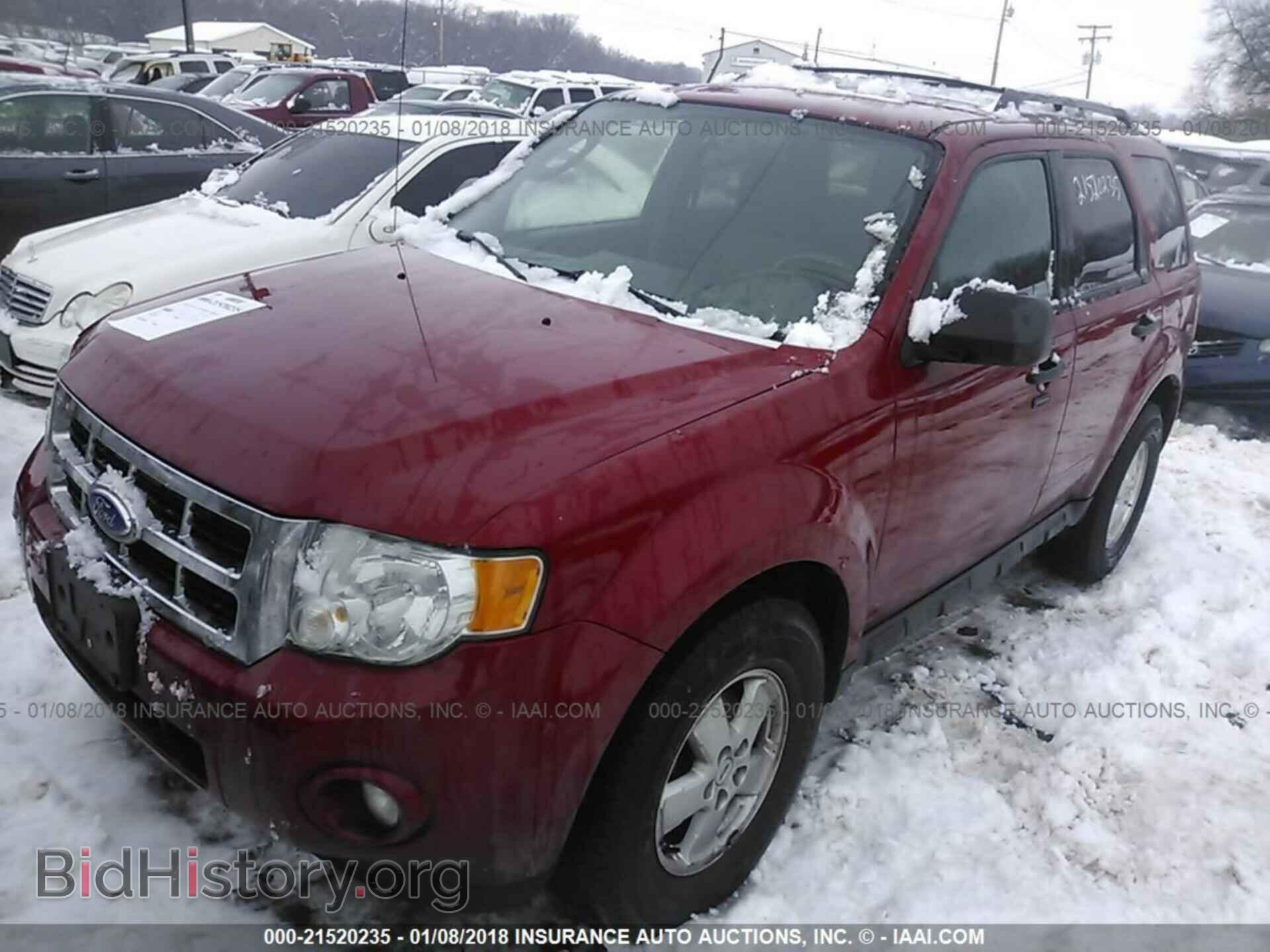 2011 Ford Escape - VIN: 1FMCU0D79BKC07031 - Photo 2