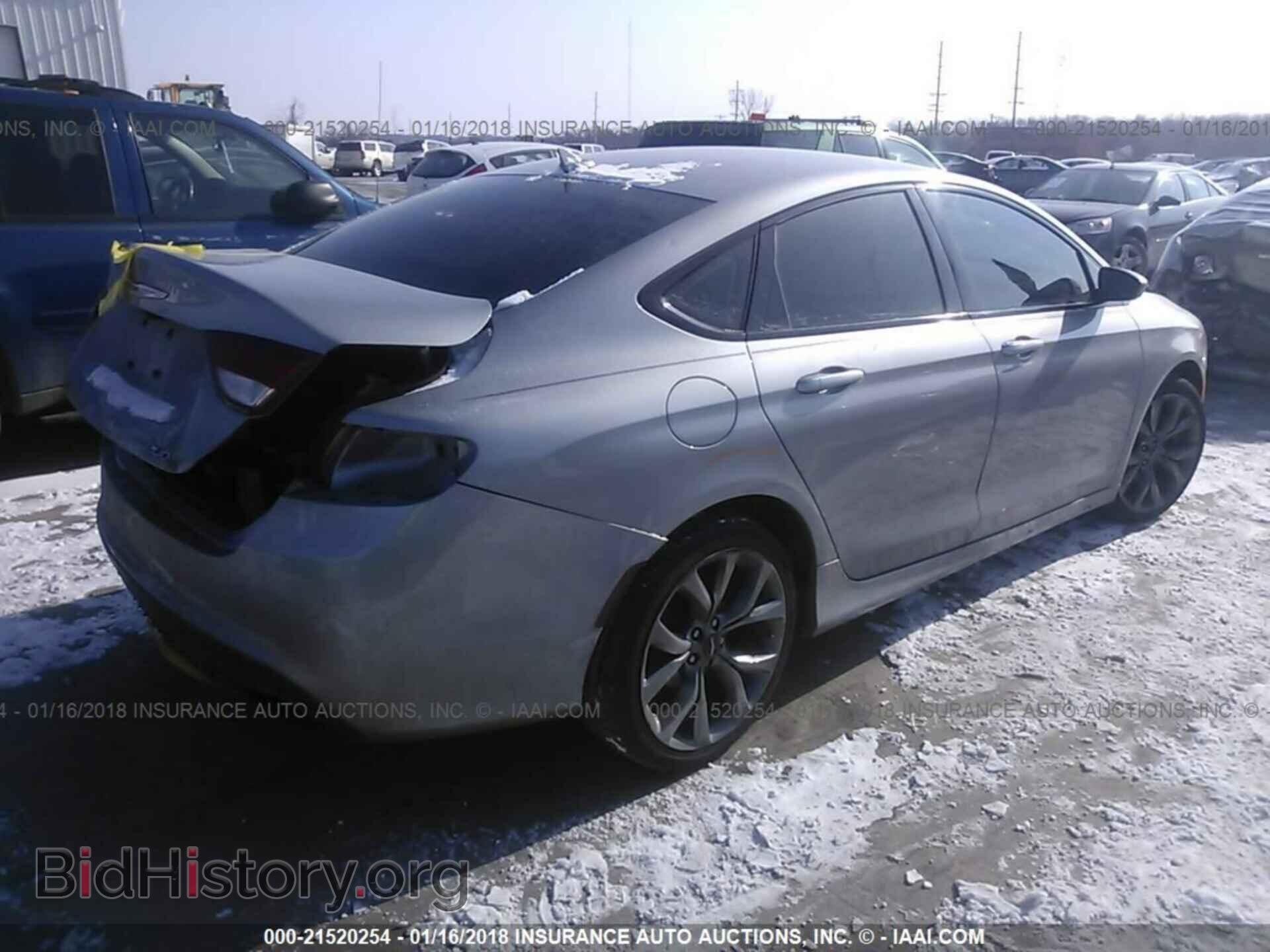 2015 Chrysler 200 - VIN: 1C3CCCDG3FN523364 - Photo 4