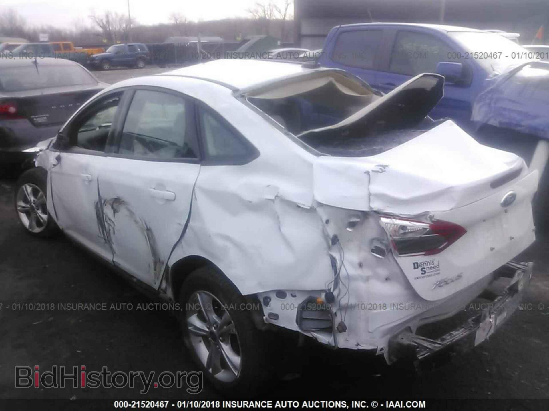 2014 Ford Focus - VIN: 1FADP3F27EL176188 - Photo 3
