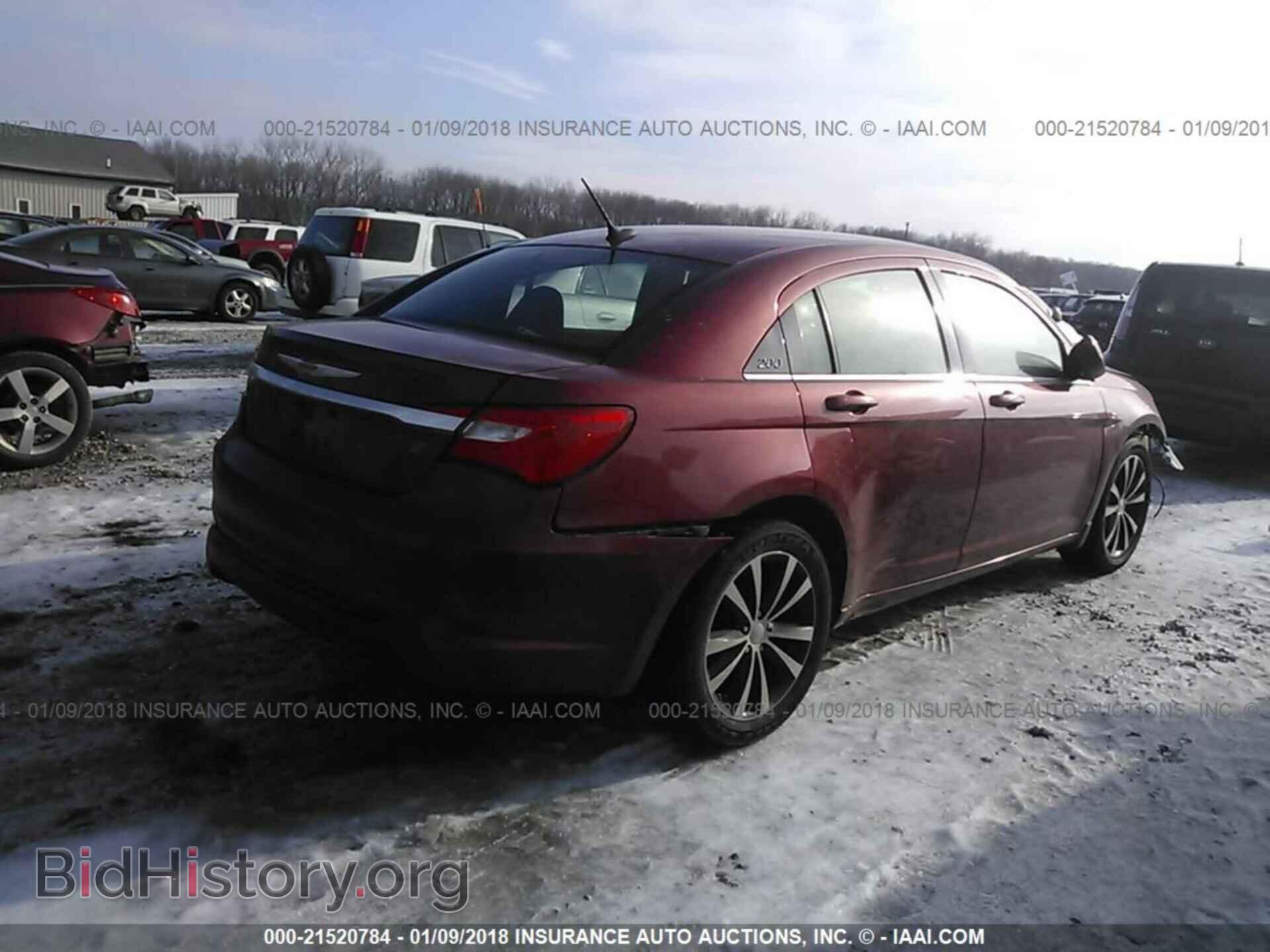 2014 Chrysler 200 - VIN: 1C3CCBBBXEN185025 - Фото 4