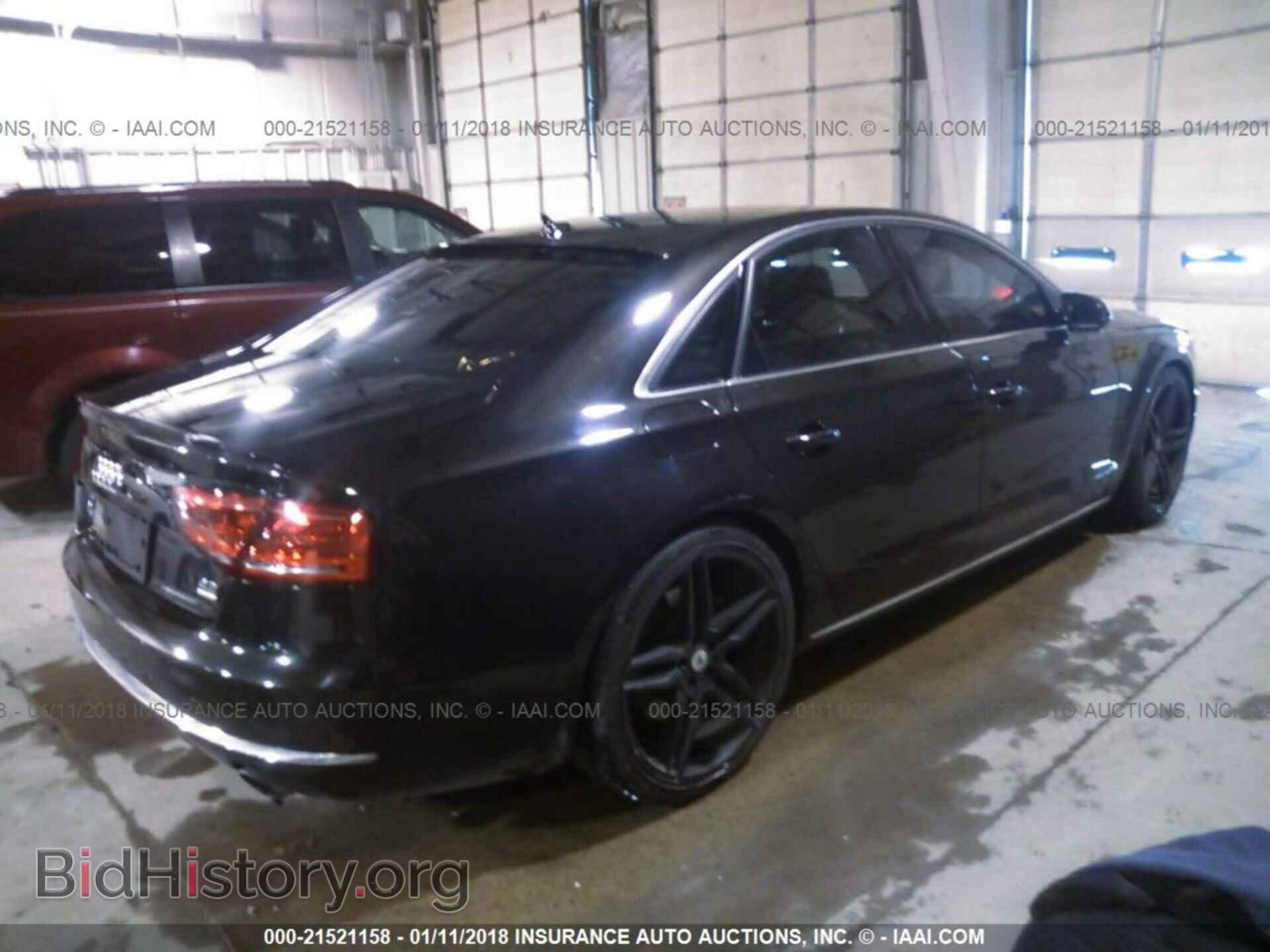 2011 Audi A8 - VIN: WAUAVAFD7BN026832 - Photo 4