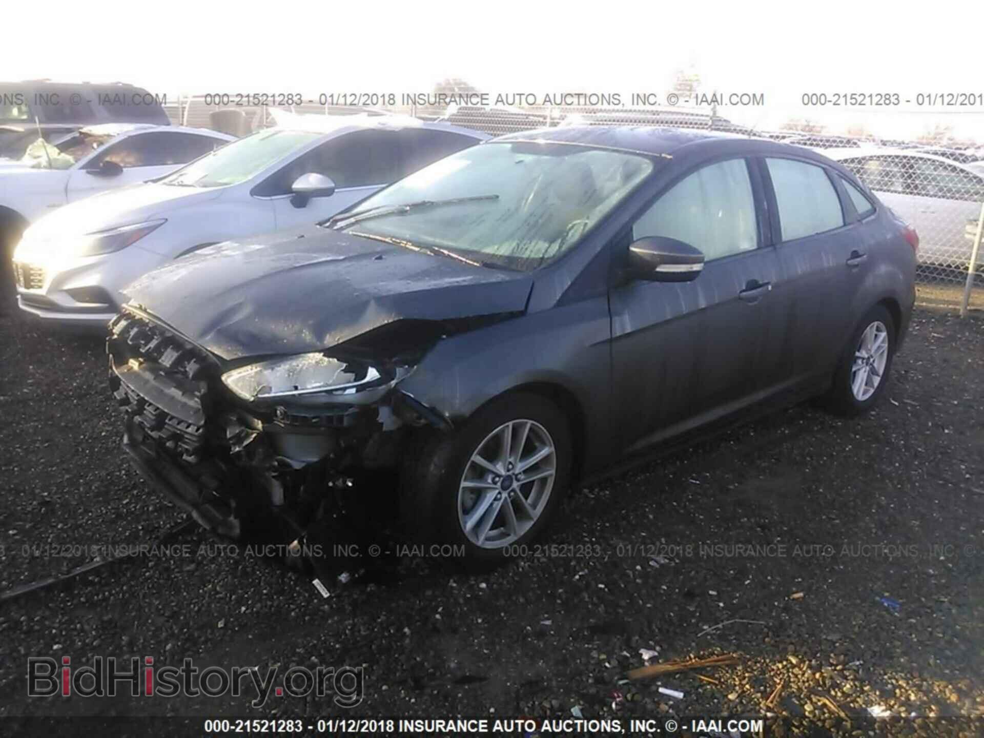 2015 Ford Focus - VIN: 1FADP3F27FL277135 - Photo 2