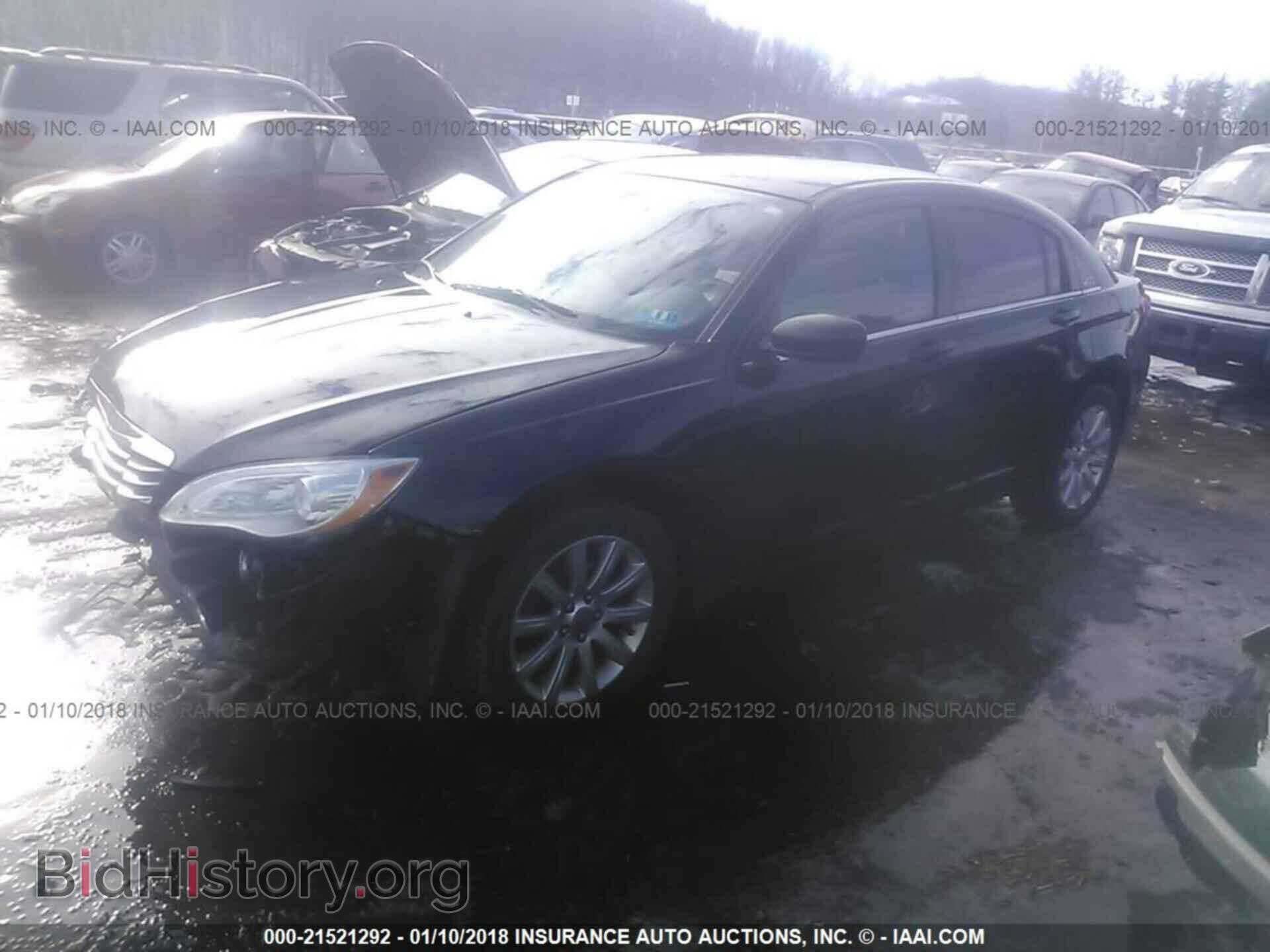 2013 Chrysler 200 - VIN: 1C3CCBBB7DN655493 - Photo 2