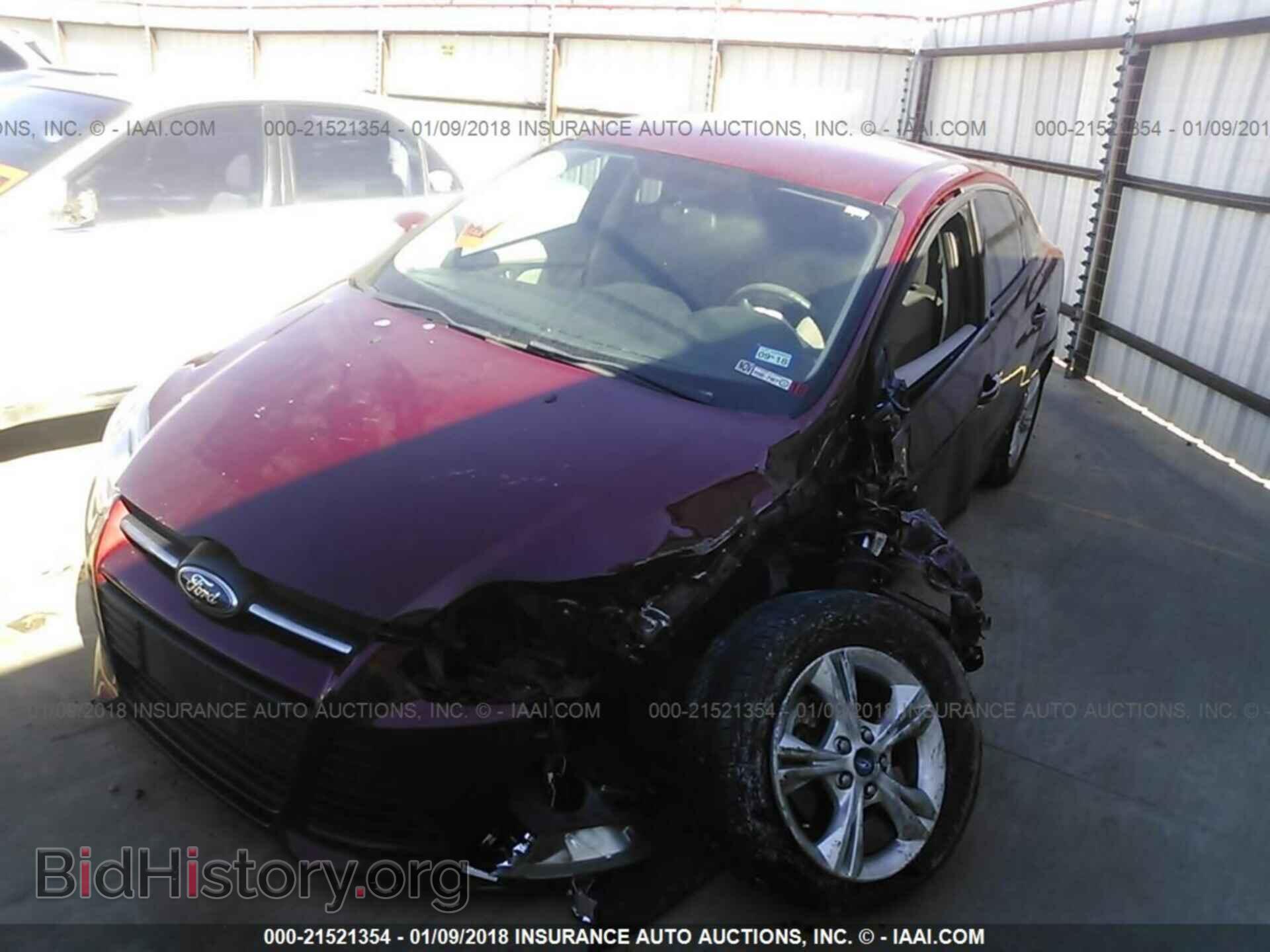 2013 Ford Focus - VIN: 1FADP3F24DL318852 - Фото 2