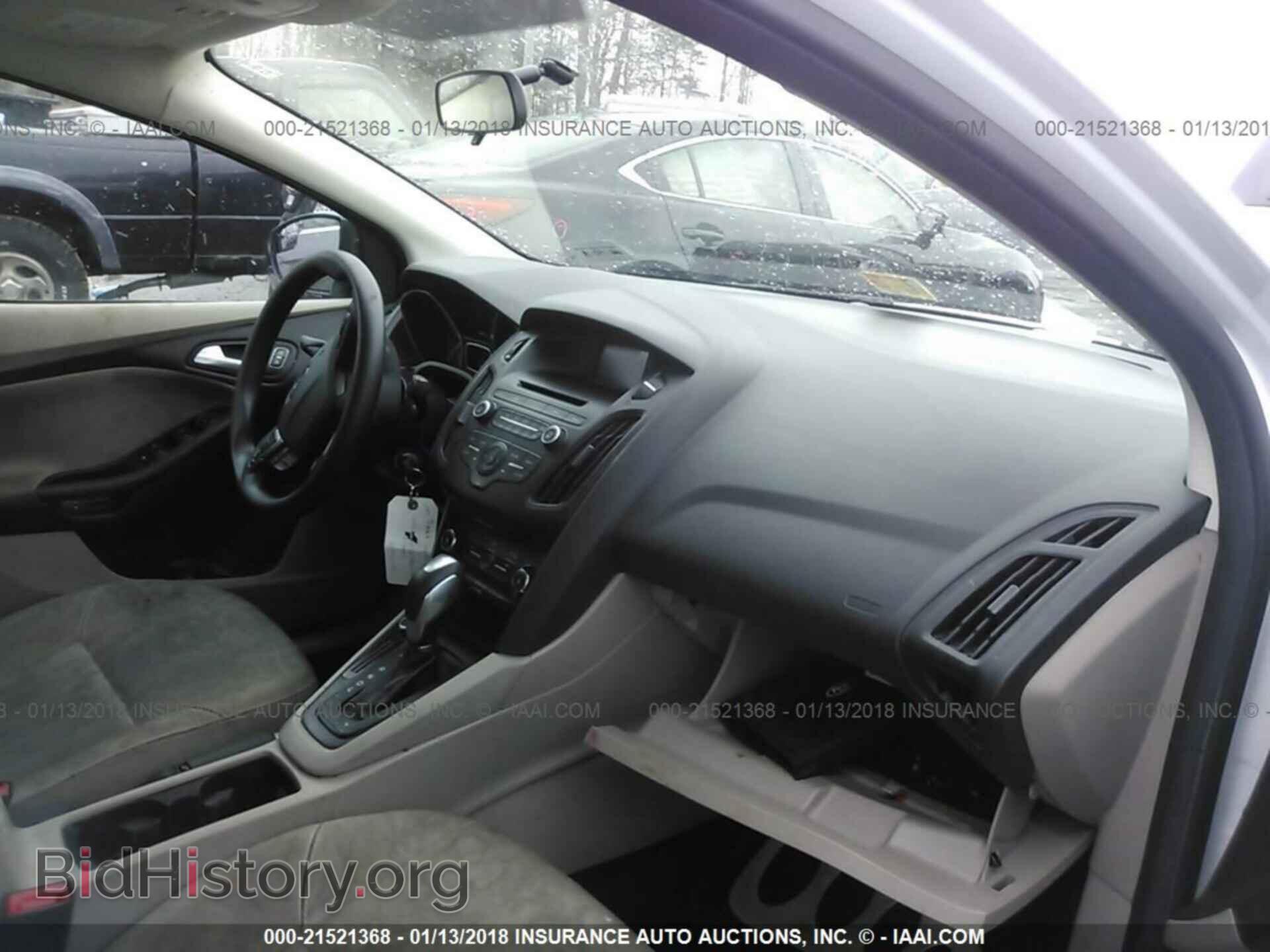 2016 Ford Focus - VIN: 1FADP3F22GL323956 - Фото 5