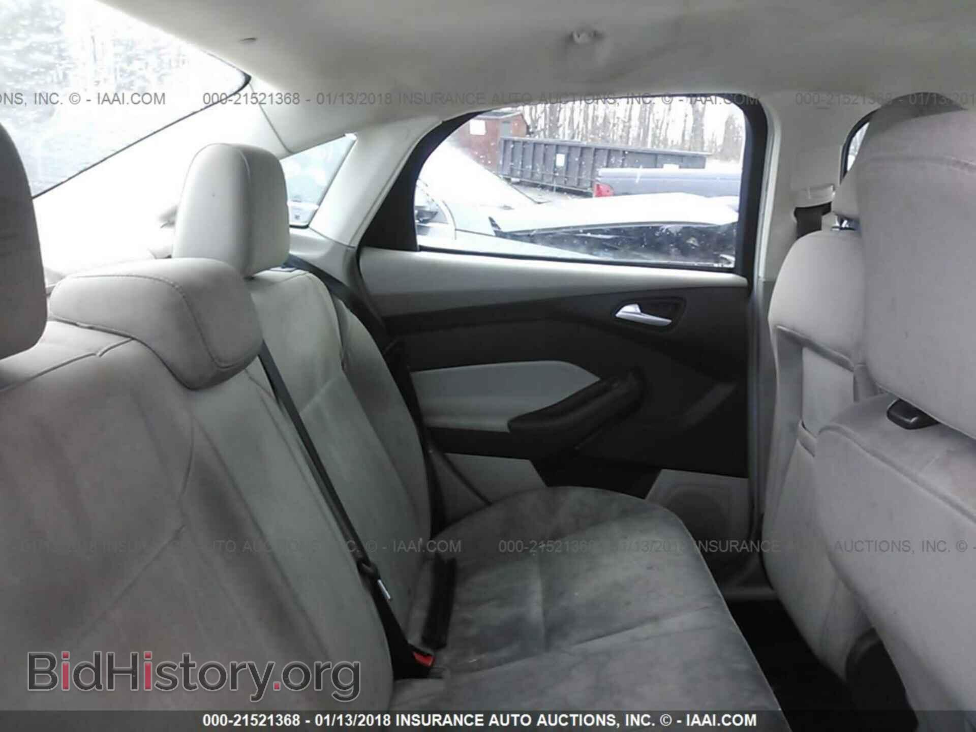 2016 Ford Focus - VIN: 1FADP3F22GL323956 - Фото 8