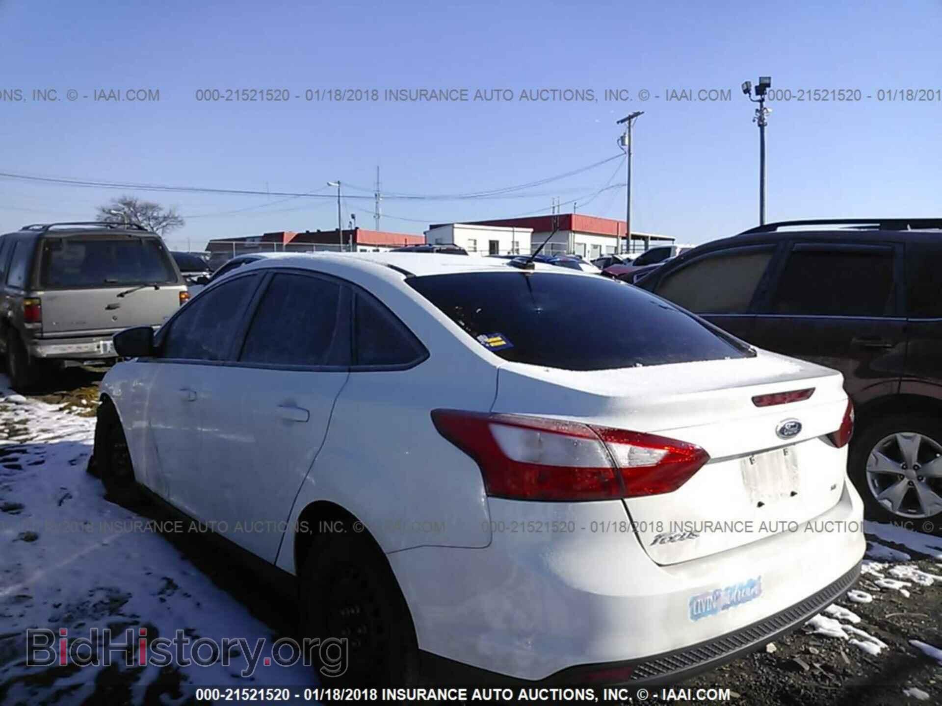2012 Ford Focus - VIN: 1FAHP3F27CL258744 - Фото 3
