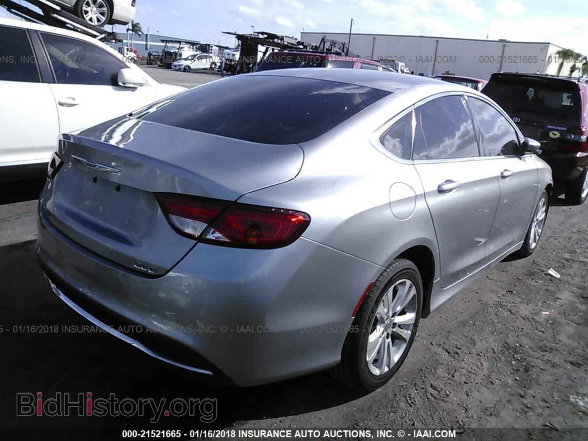 2015 Chrysler 200 - VIN: 1C3CCCAB0FN741593 - Photo 4