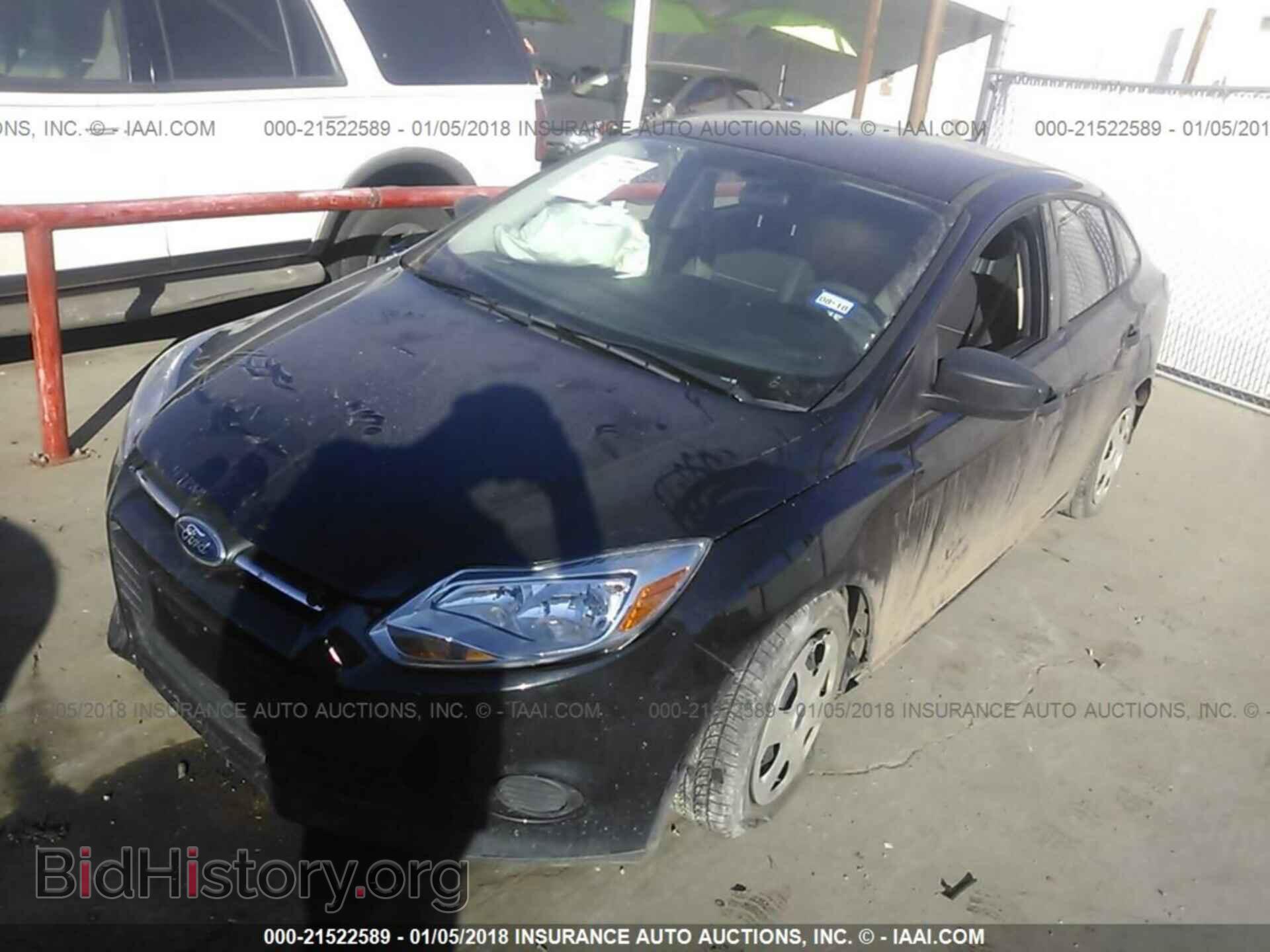 2012 Ford Focus - VIN: 1FAHP3E29CL400173 - Photo 2