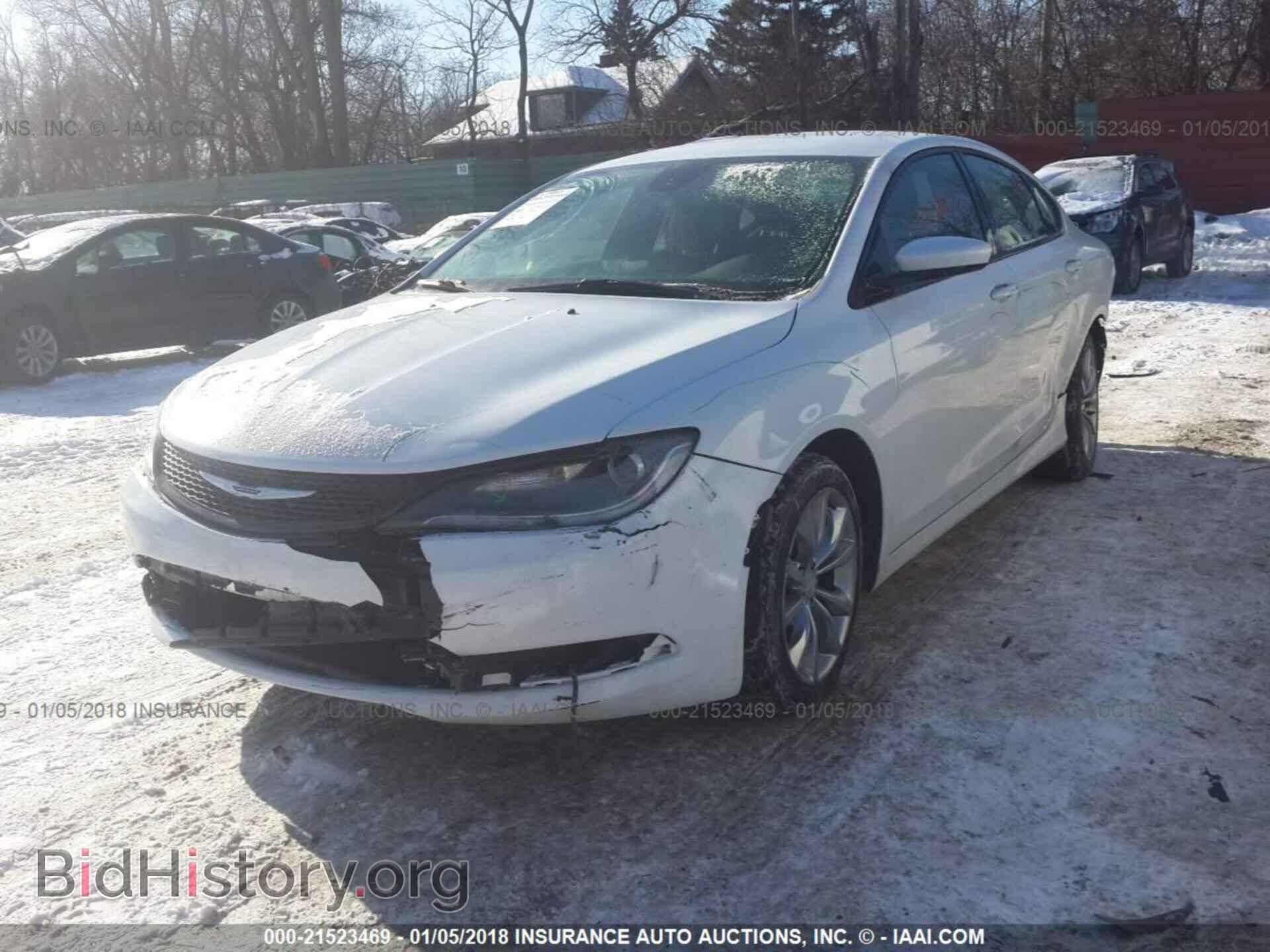 2015 Chrysler 200 - VIN: 1C3CCCBB7FN743601 - Photo 2