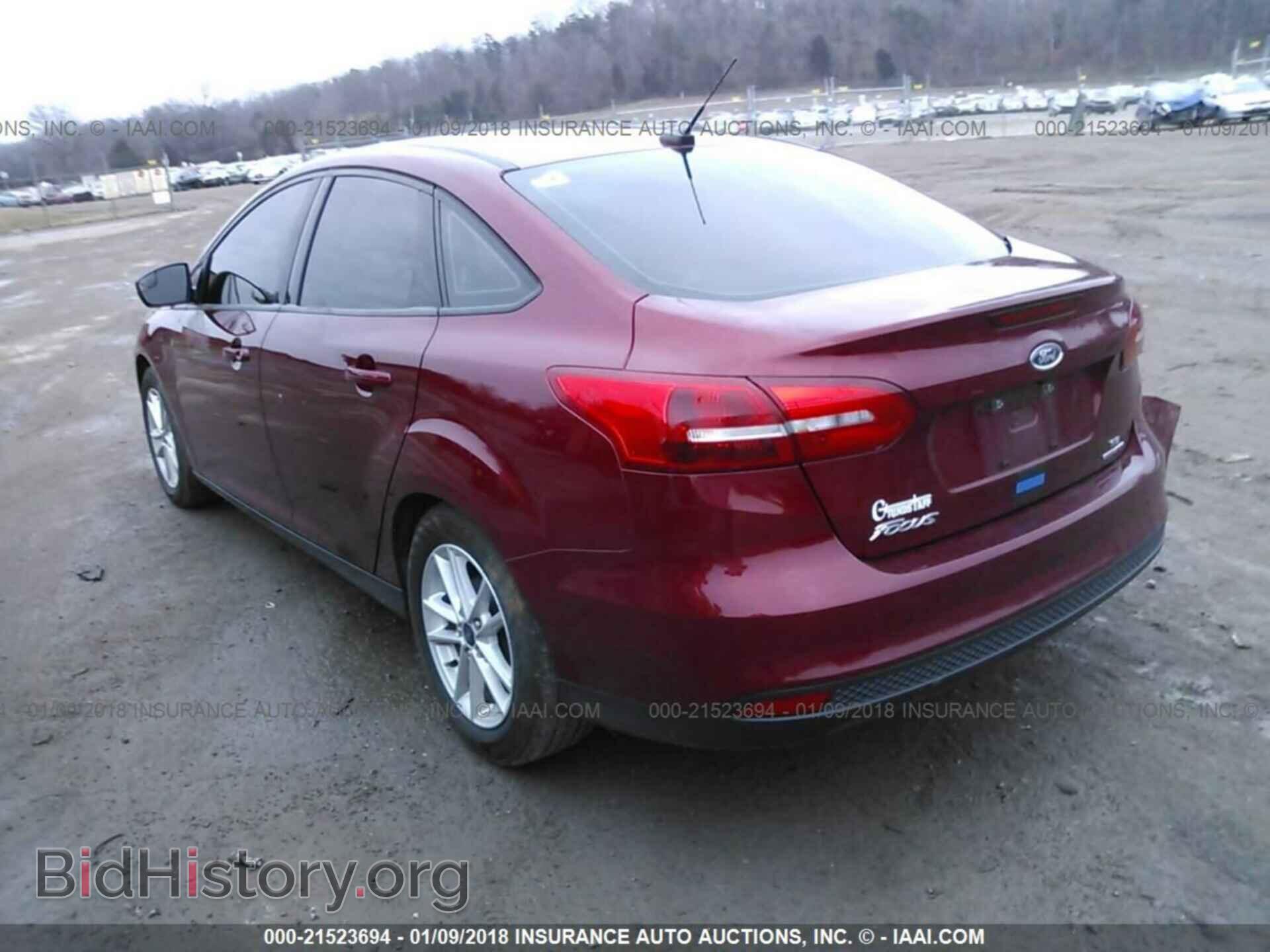2016 Ford Focus - VIN: 1FADP3F21GL336231 - Photo 3