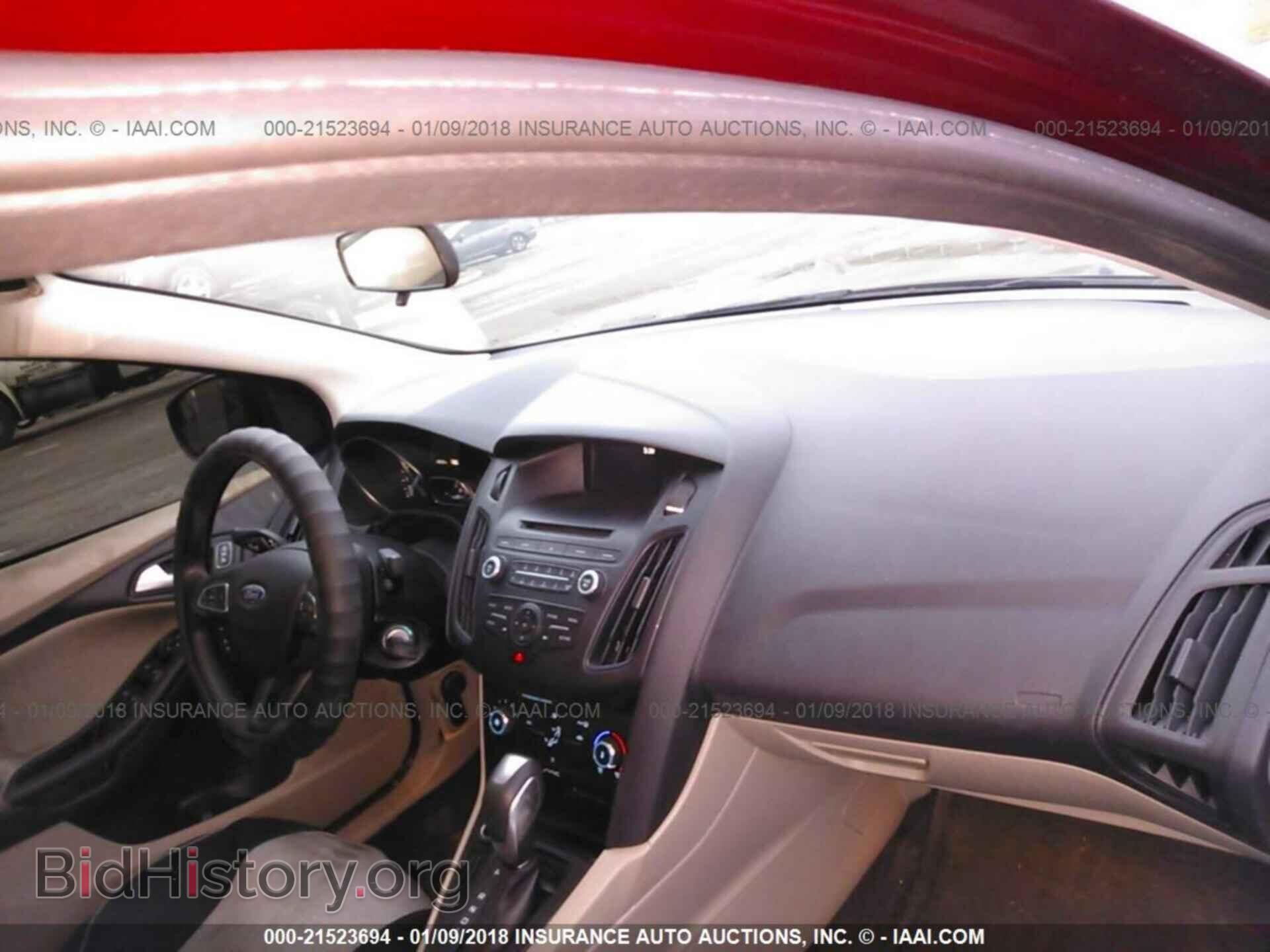 2016 Ford Focus - VIN: 1FADP3F21GL336231 - Photo 5