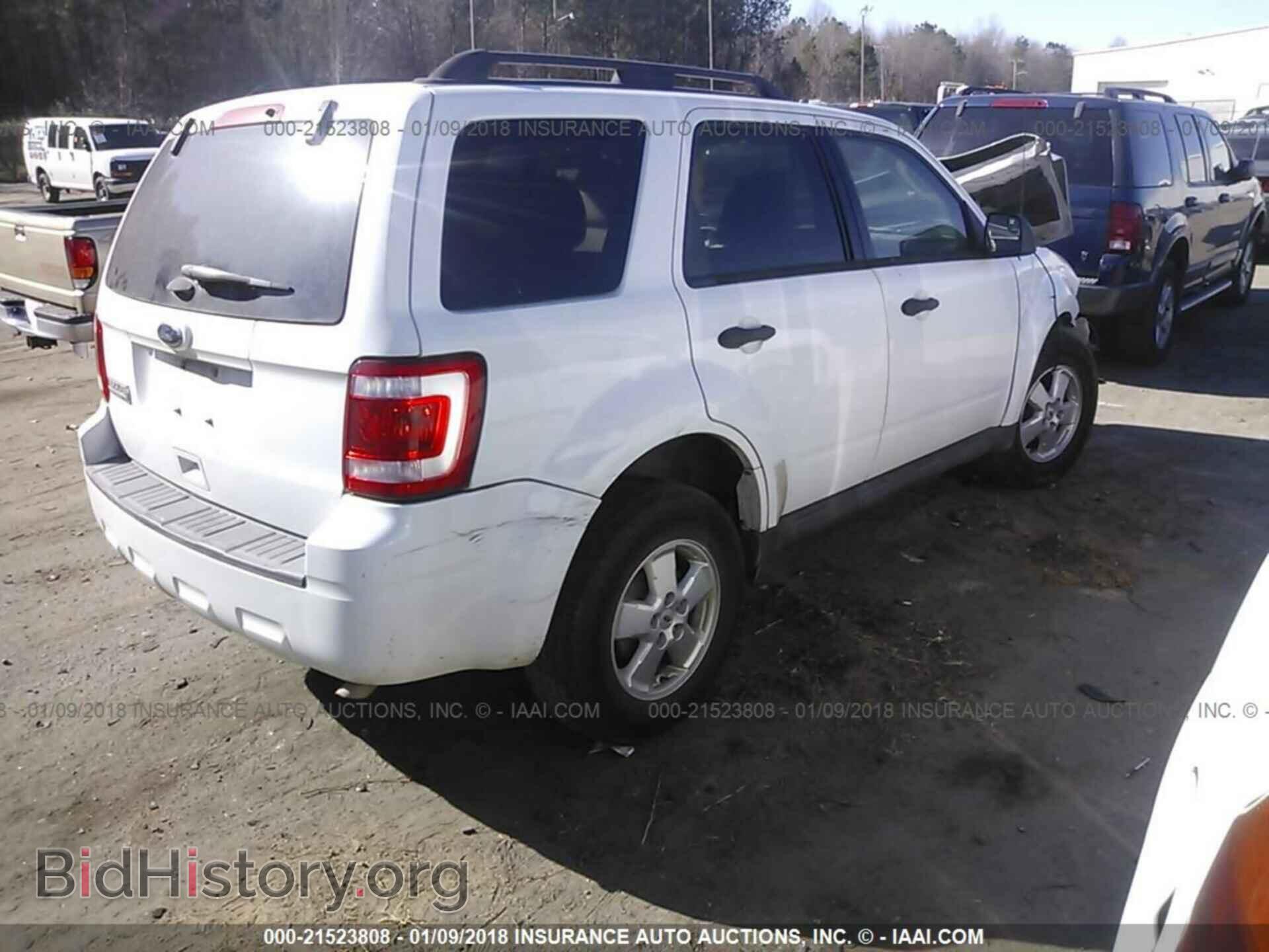 2011 Ford Escape - VIN: 1FMCU9D76BKB26430 - Фото 4