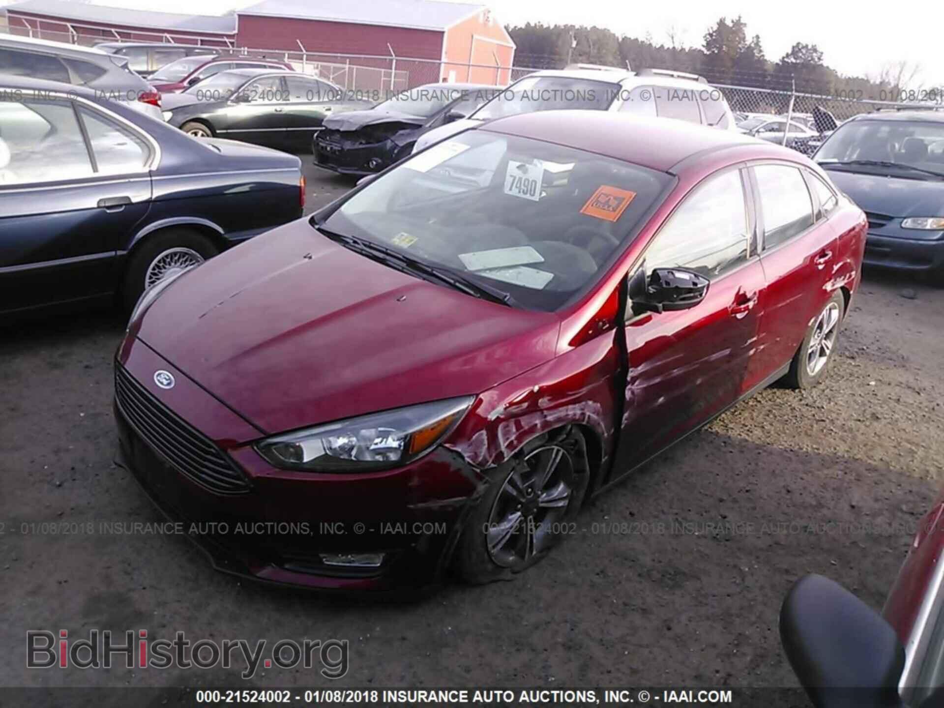 2016 Ford Focus - VIN: 1FADP3FE3GL357429 - Photo 2