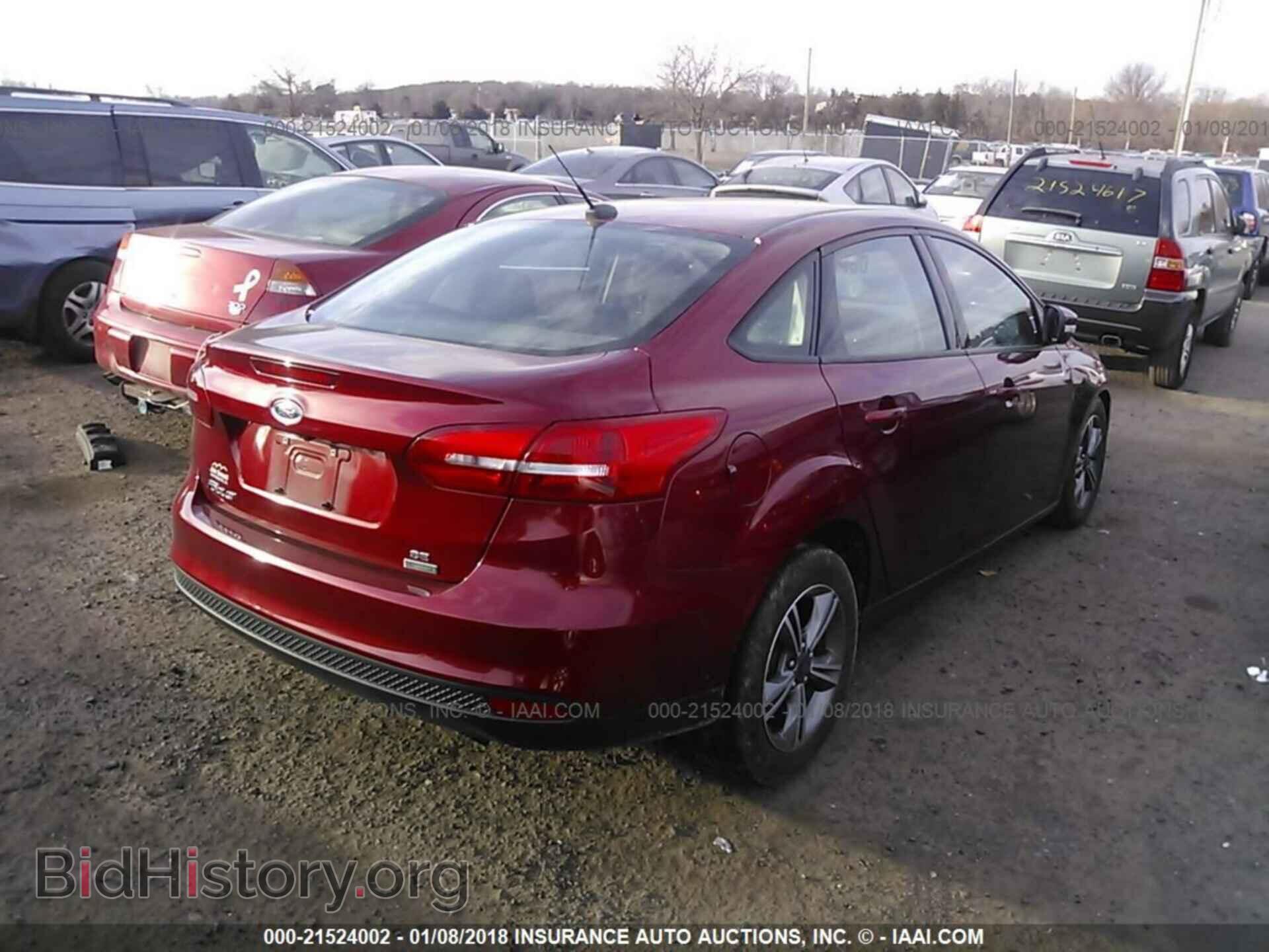 2016 Ford Focus - VIN: 1FADP3FE3GL357429 - Photo 4