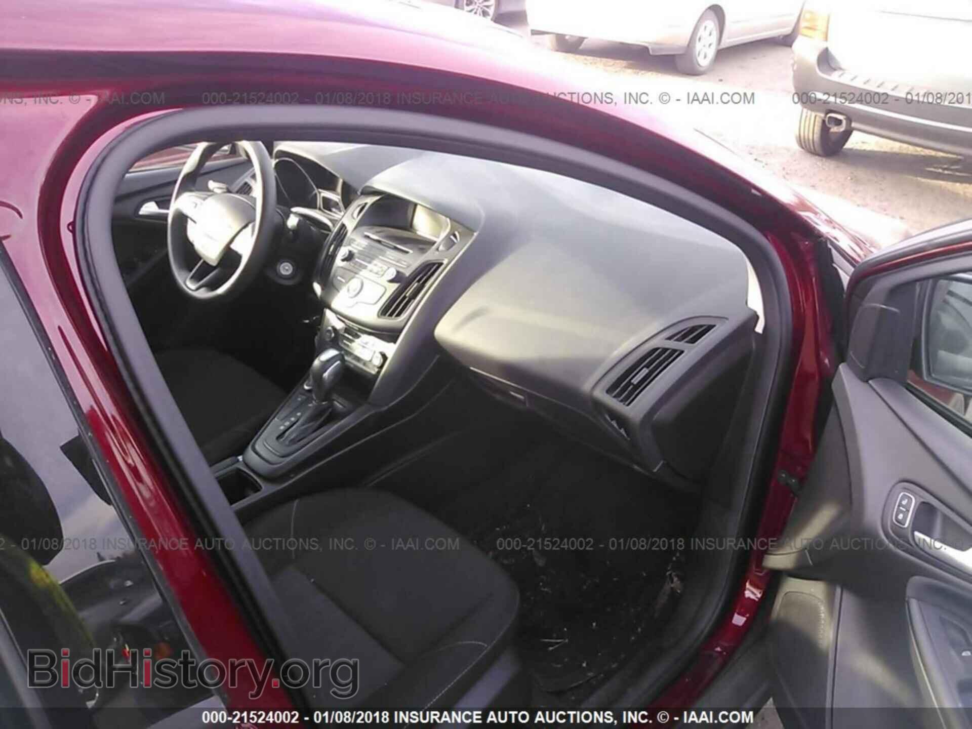 2016 Ford Focus - VIN: 1FADP3FE3GL357429 - Photo 5