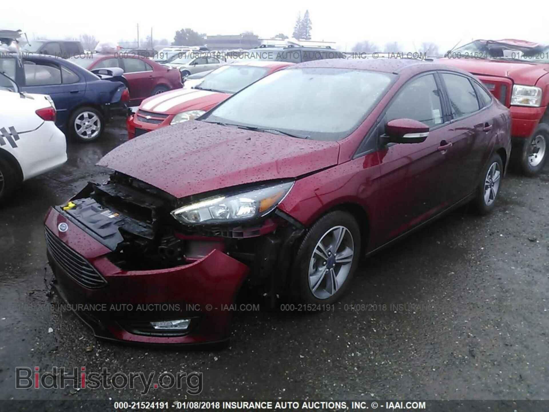 2017 Ford Focus - VIN: 1FADP3FE3HL310421 - Photo 2