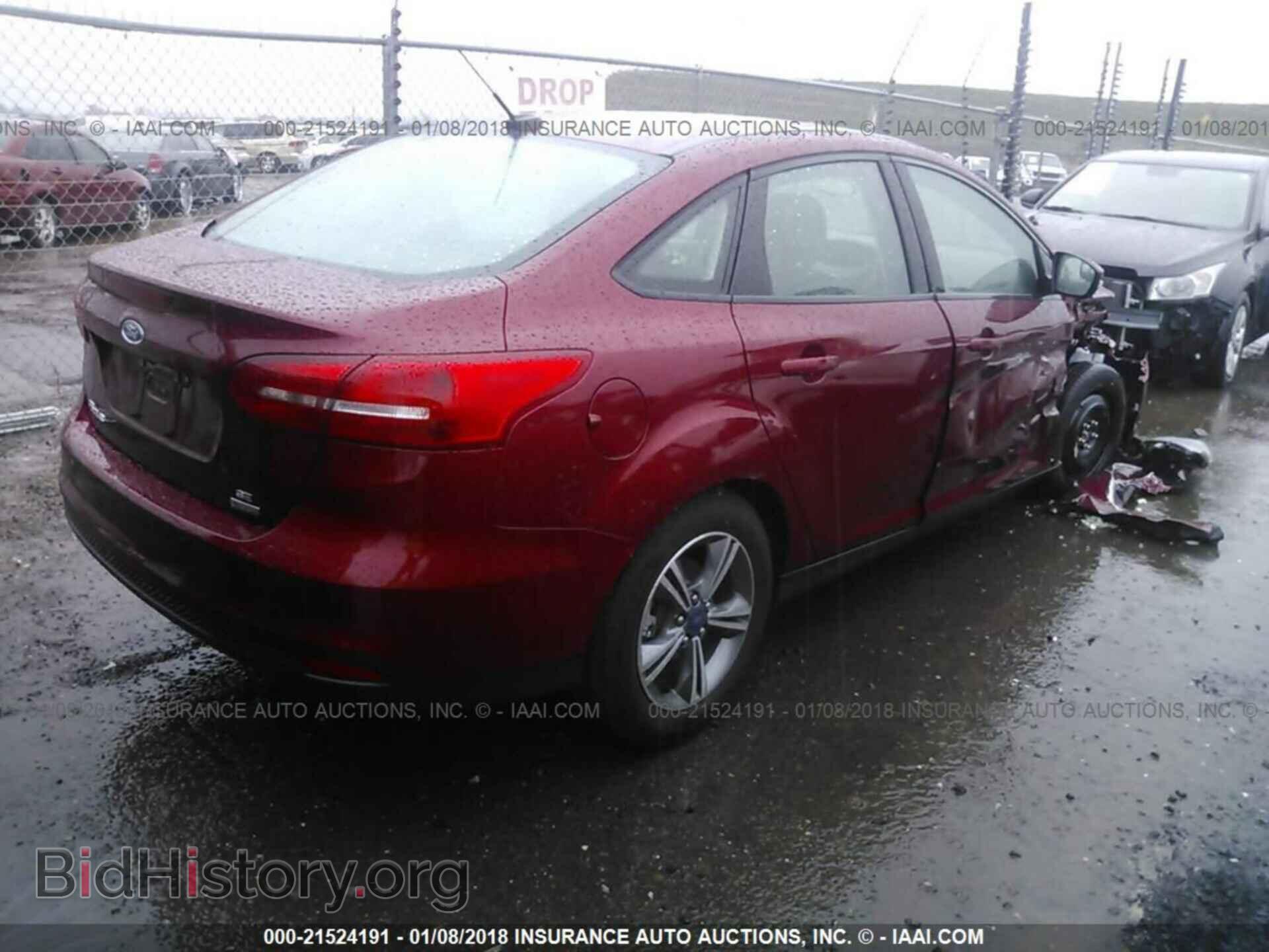 2017 Ford Focus - VIN: 1FADP3FE3HL310421 - Photo 4